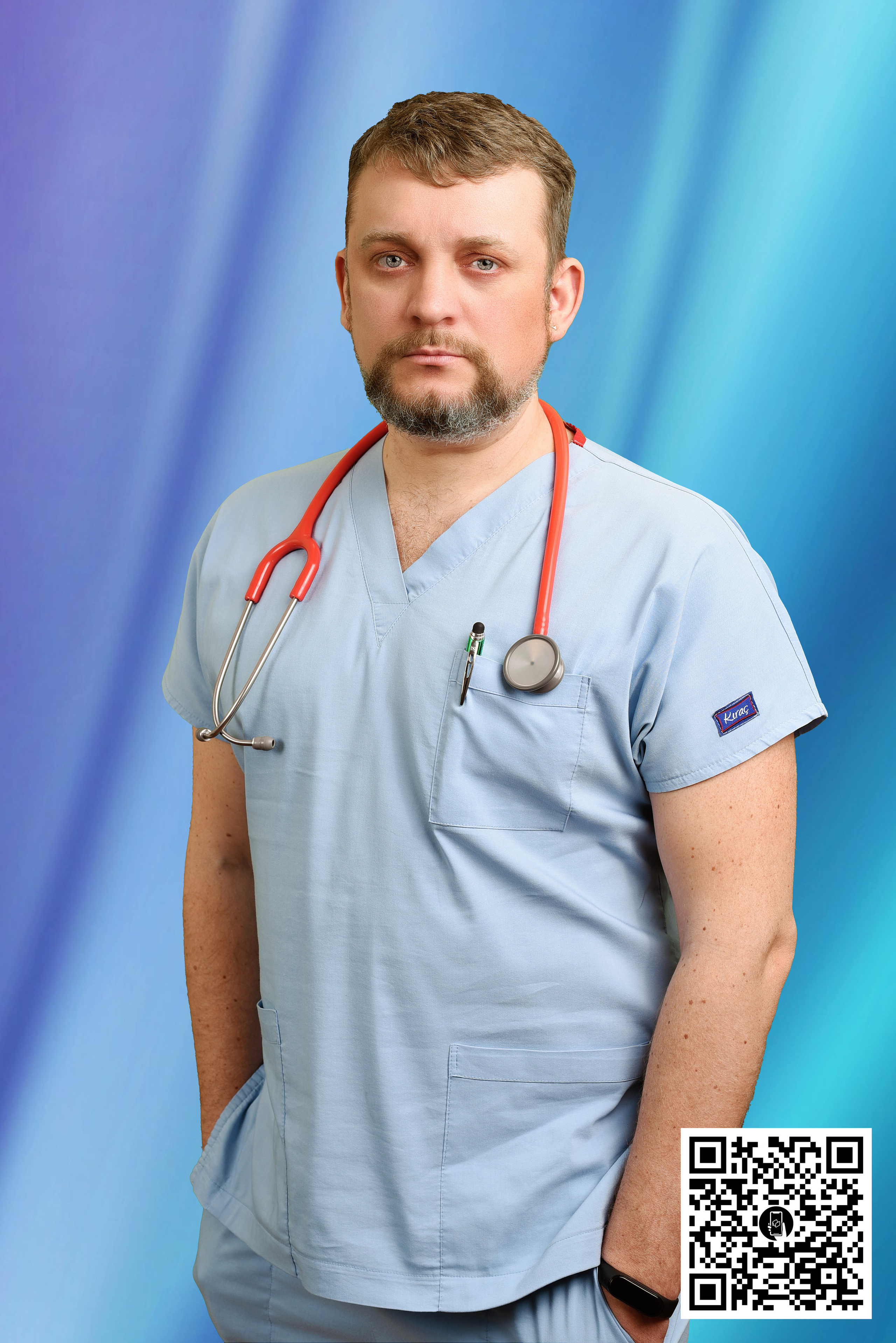 Визитки с дополненной реальностью, оформленный стенд с работниками. Детский фотограф. «Ожившие» фото, г. Нижневартовск