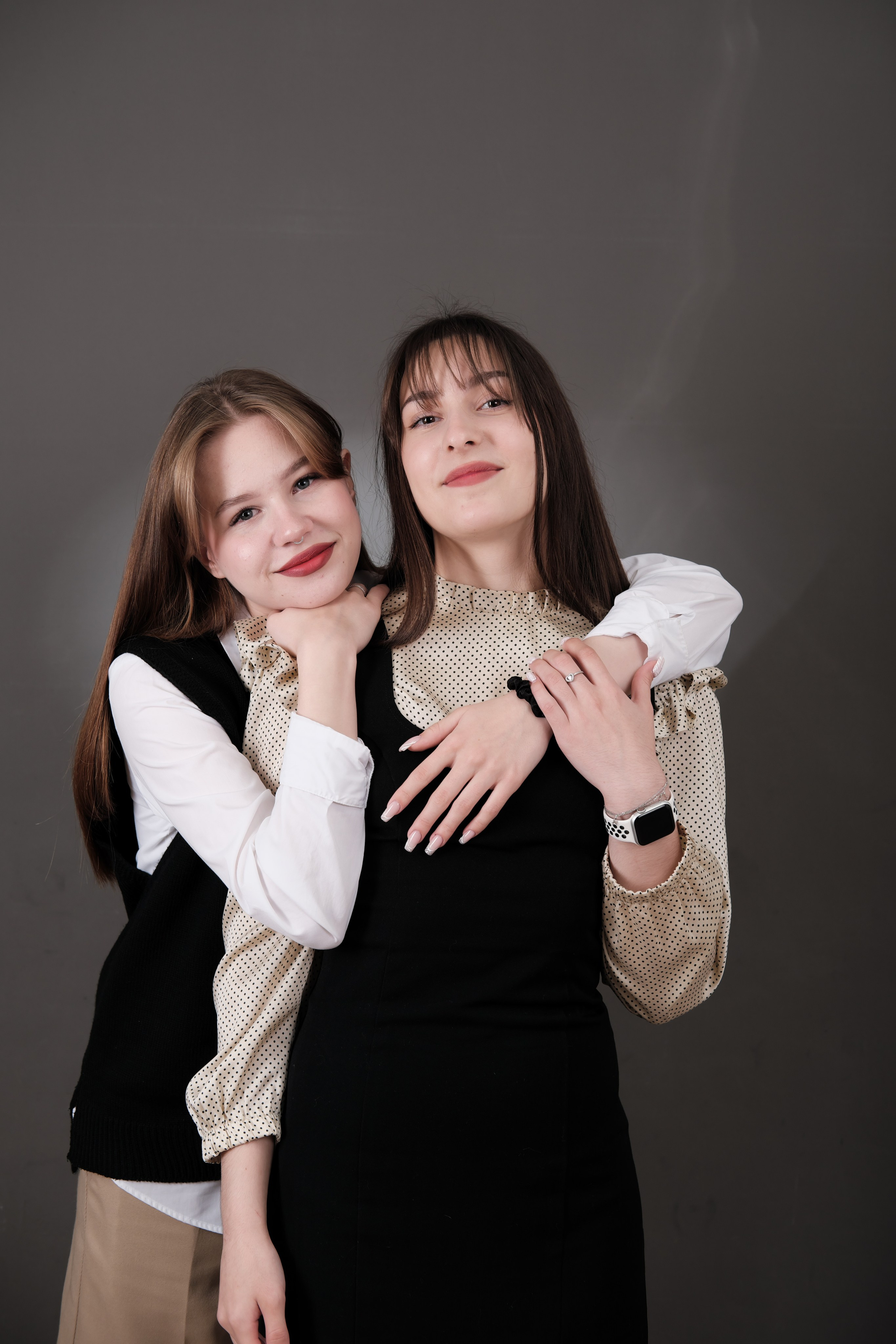 Цены на выпускные альбомы, макеты, сроки изготовления альбомов. Выпускной альбом Стрежевой