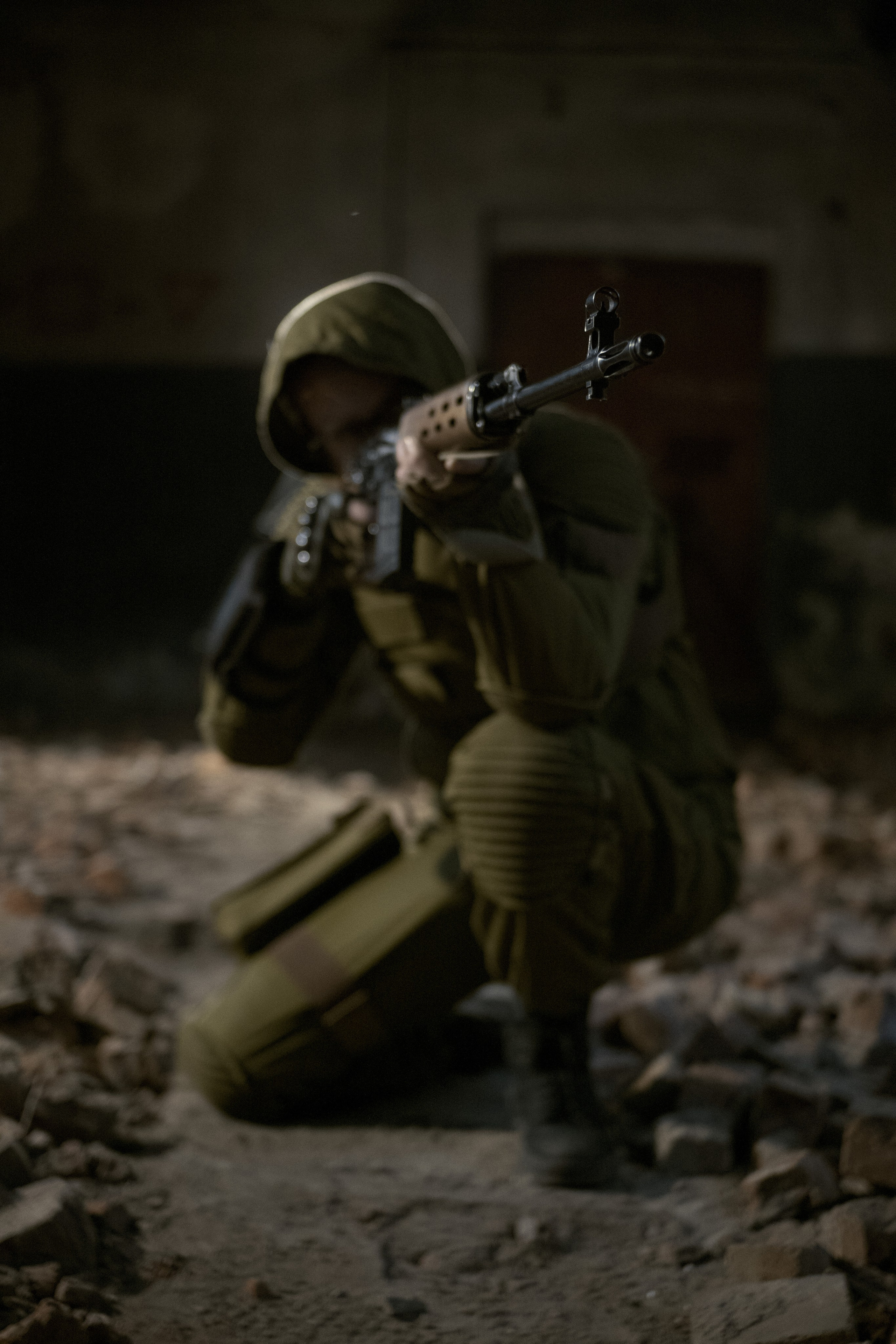 Имиджевая фотосъемка оружия с моделью в Москве и Московской области 