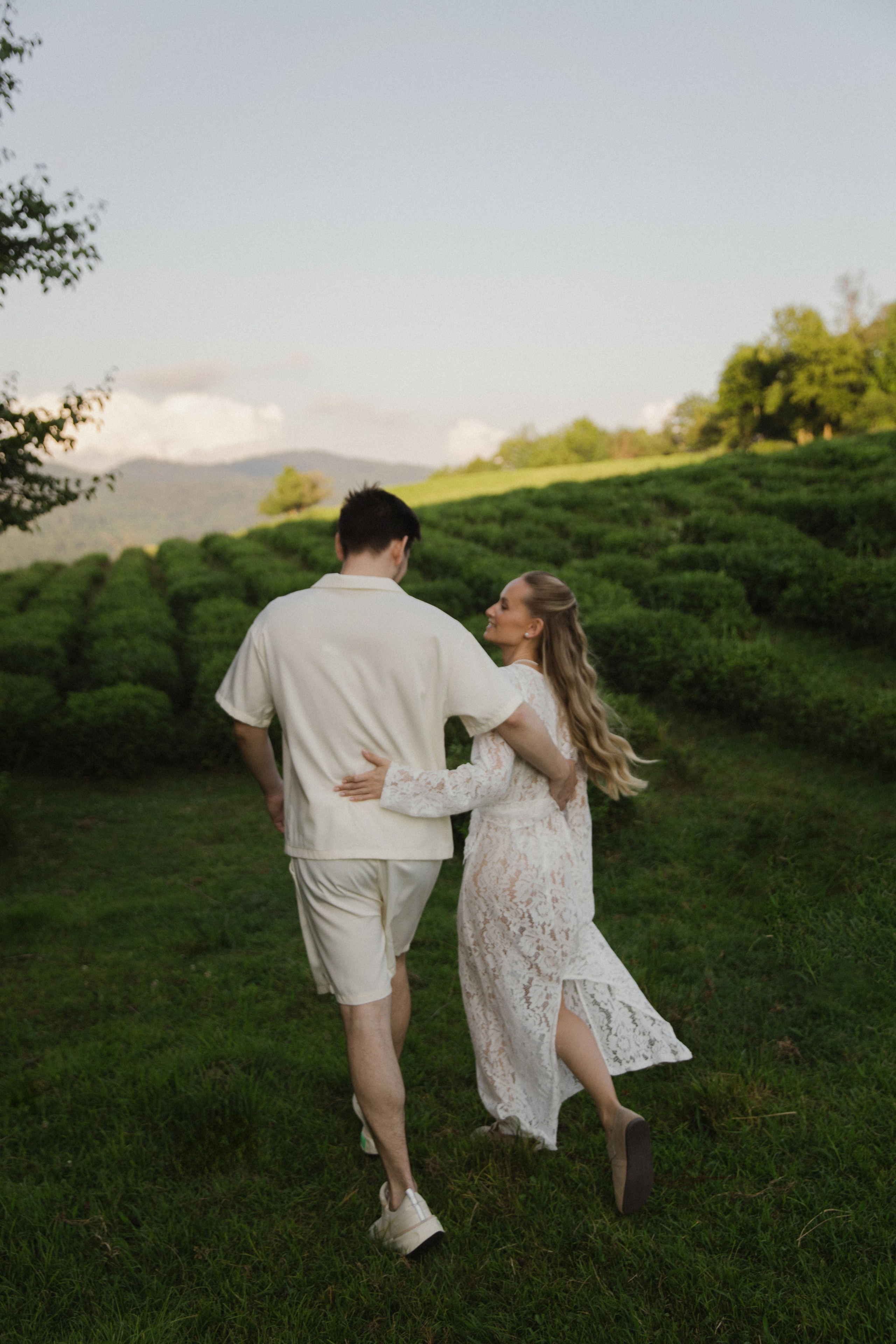 Цены на семейные, индивидуальные и love story фотосессии в Сочи. Свадебный, репортажный и портретный фотограф Сочи, Краснодар. Александра Зайцева