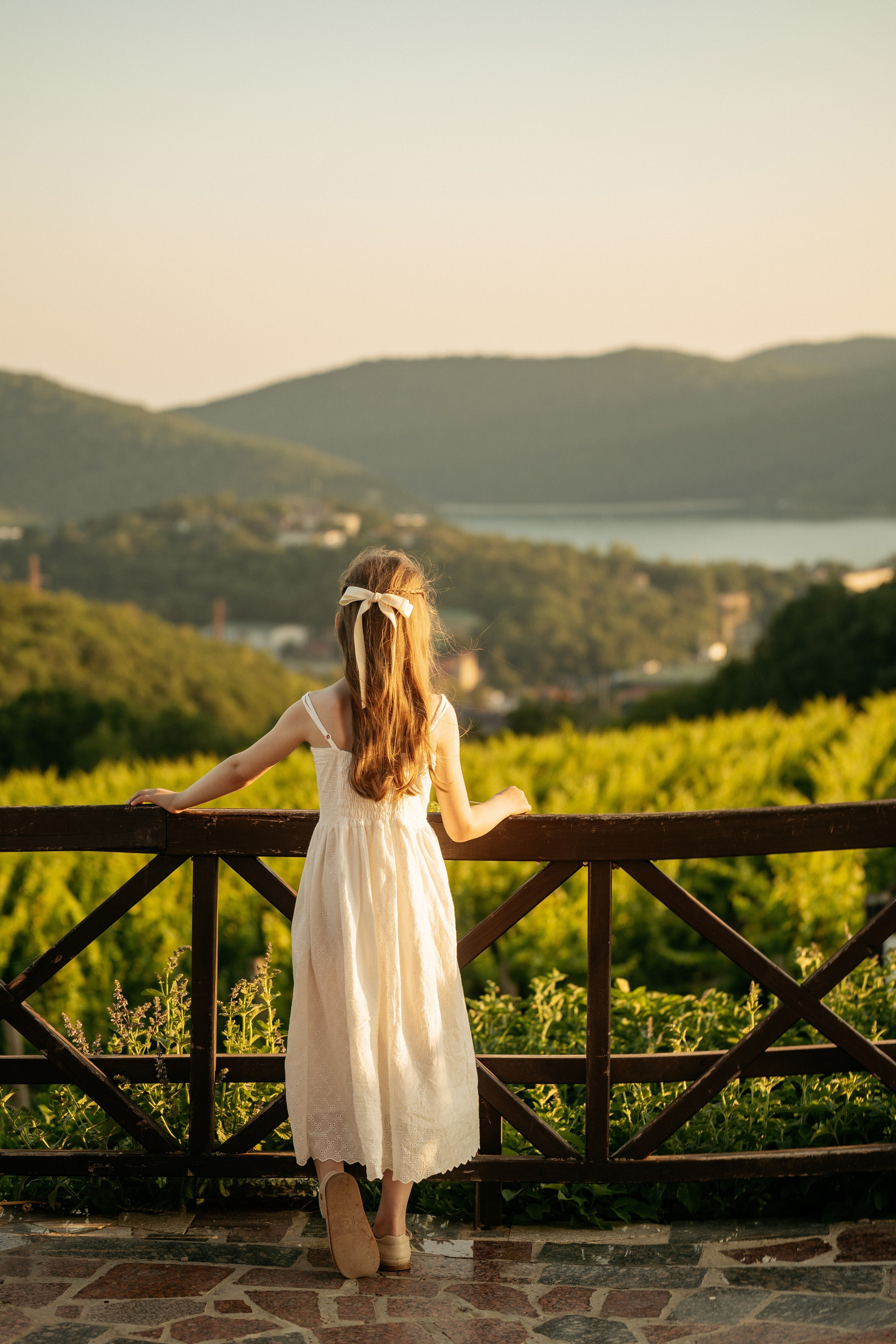 Романтическая фотосессия, виноградники у моря Абрау-Дюрсо фотограф Абрау-Дюрсо