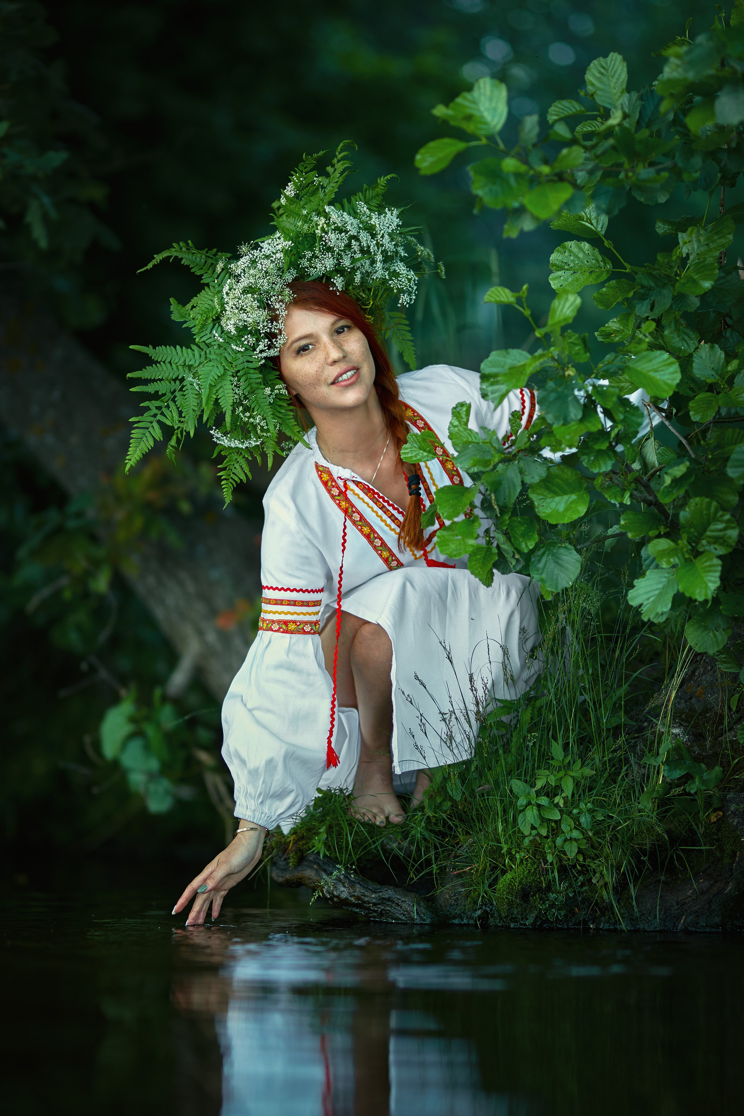 Женский портрет в стиле Ивана Купала