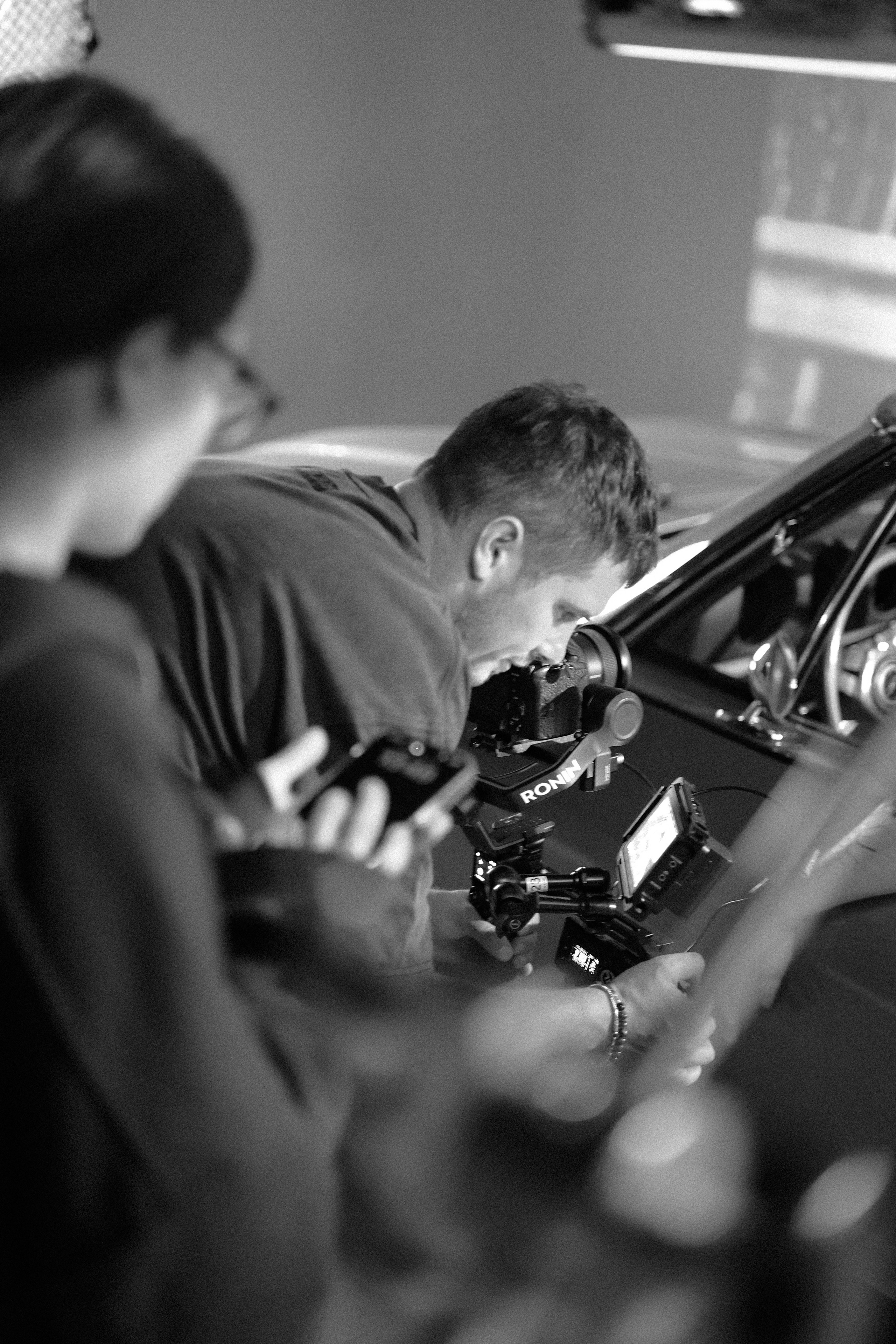 Контакты видеографа — забронировать дату, задать вопрос. Фото и видео производство для клиентов под различные задачи