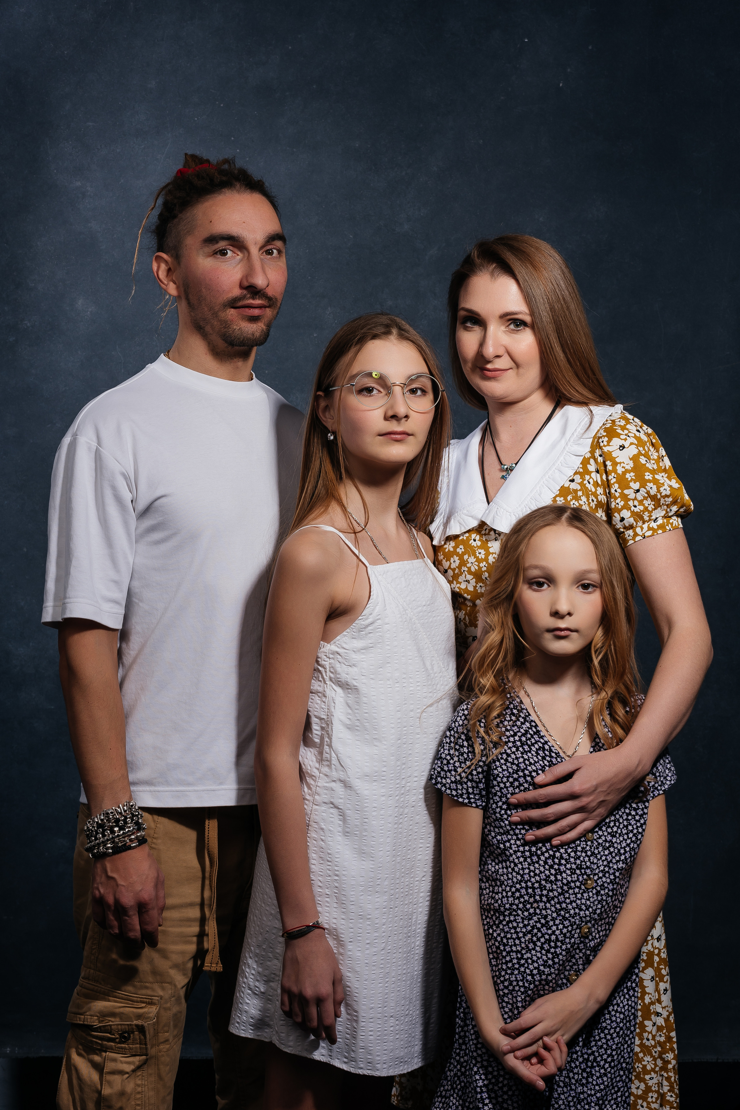 Семейная фотосессия: как сделать круто без наигранных улыбок. Фотограф Макс Ветошкин 📷