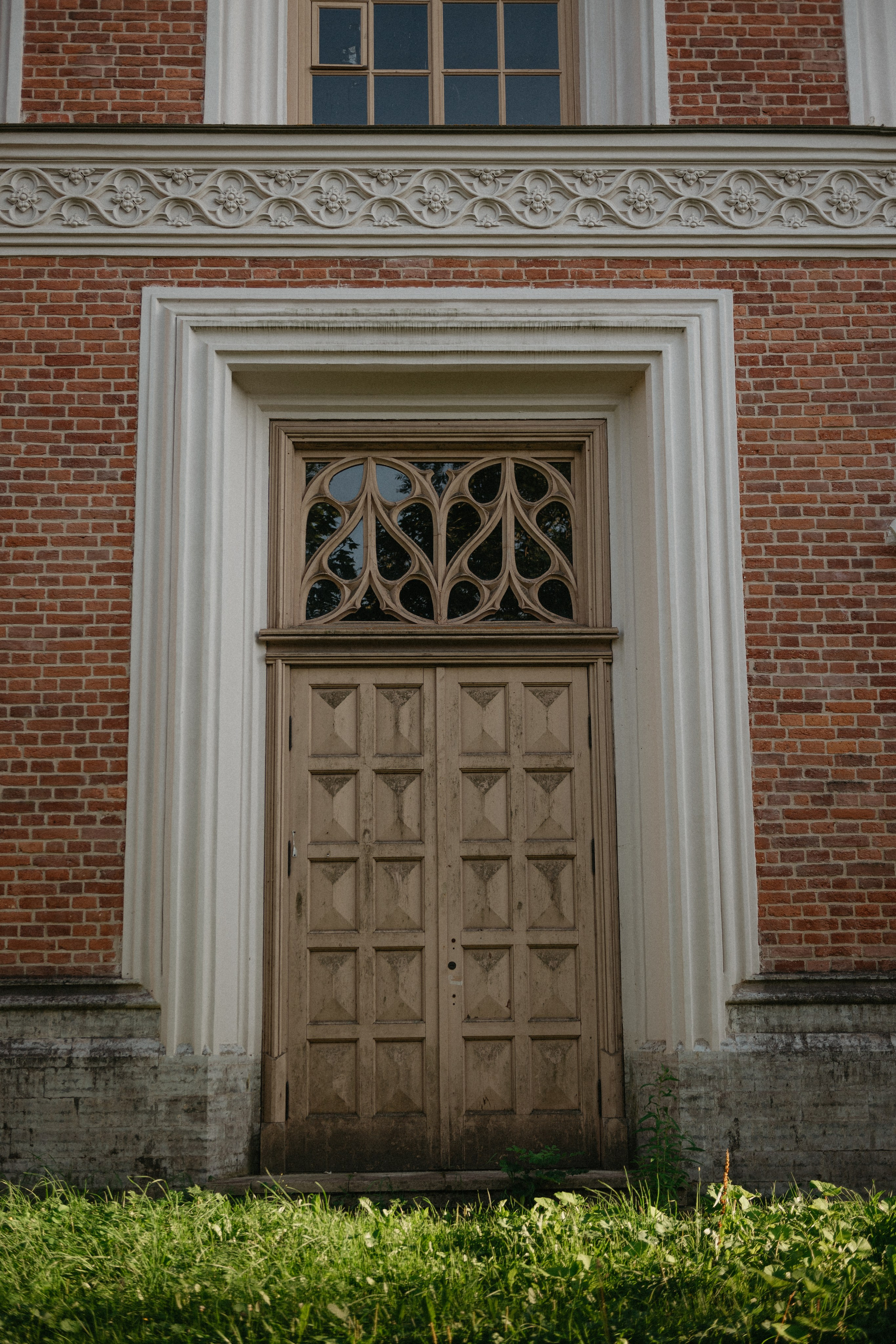 Царские конюшни в Петергофе для свадебной фотосессии