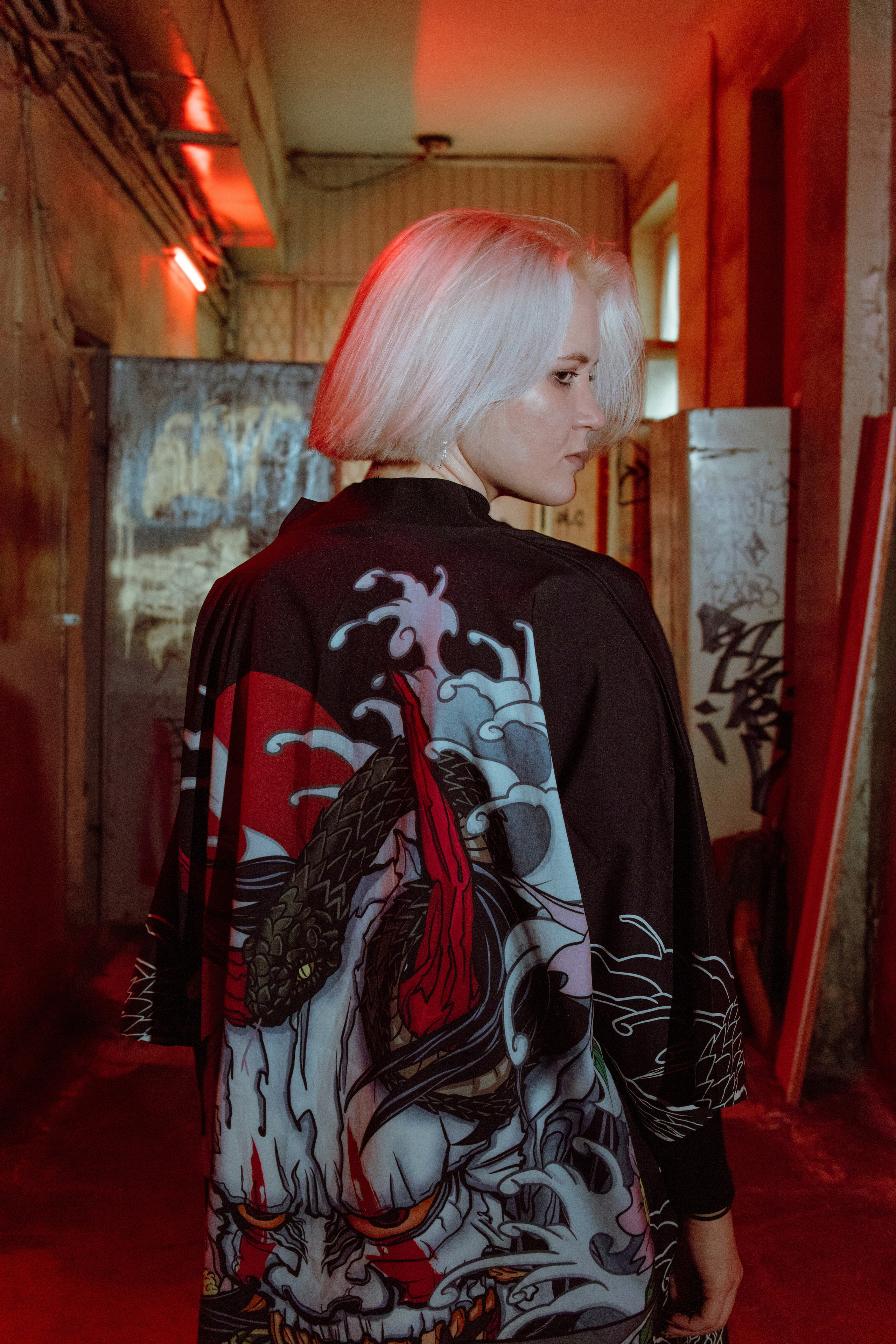 Легкая направленность идеи для фотосессии пошла из Tokyo Revengers. Фотограф в Ростове-на-Дону Игорь Апасеев