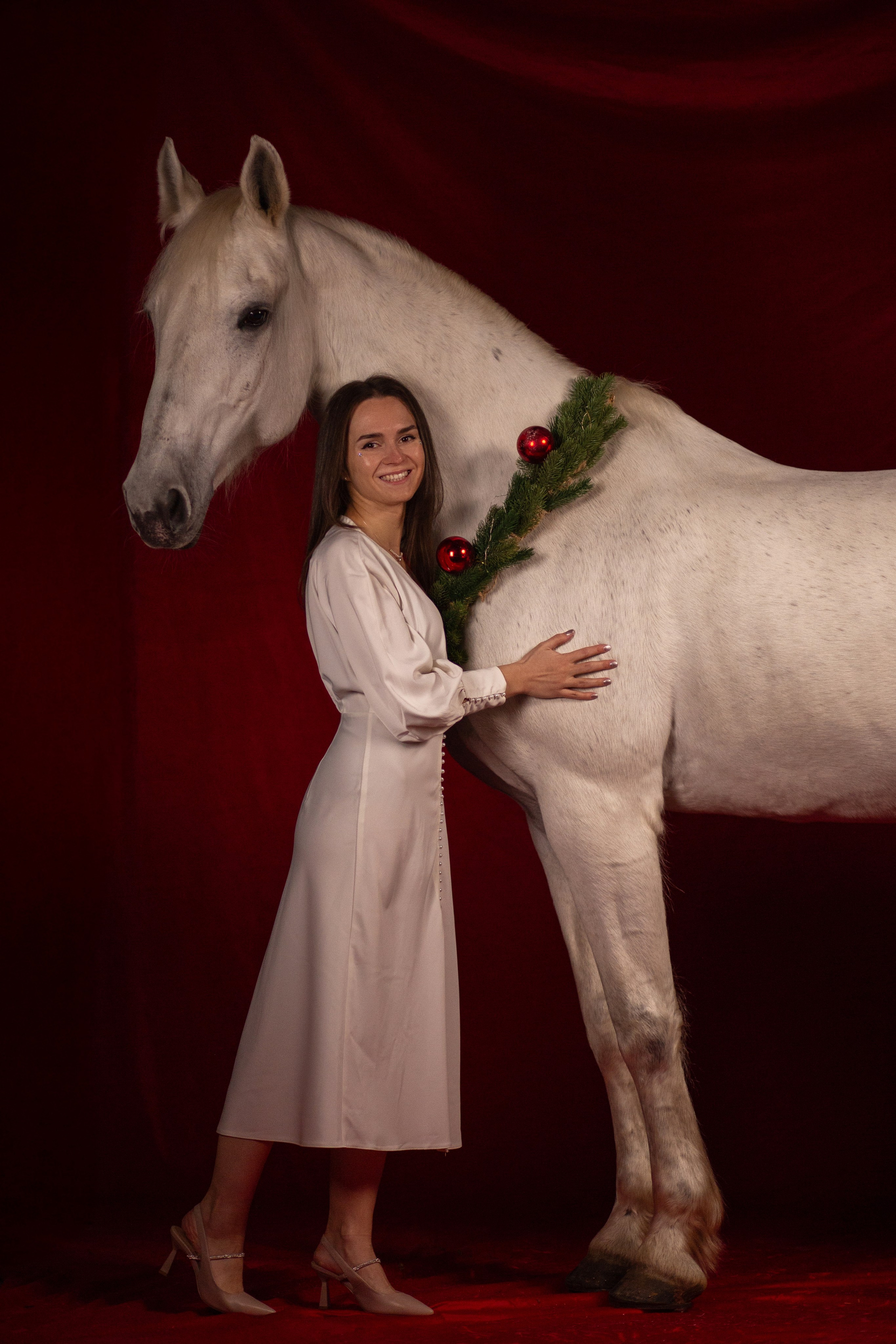 Фотосессия с лошадью в студии СПб