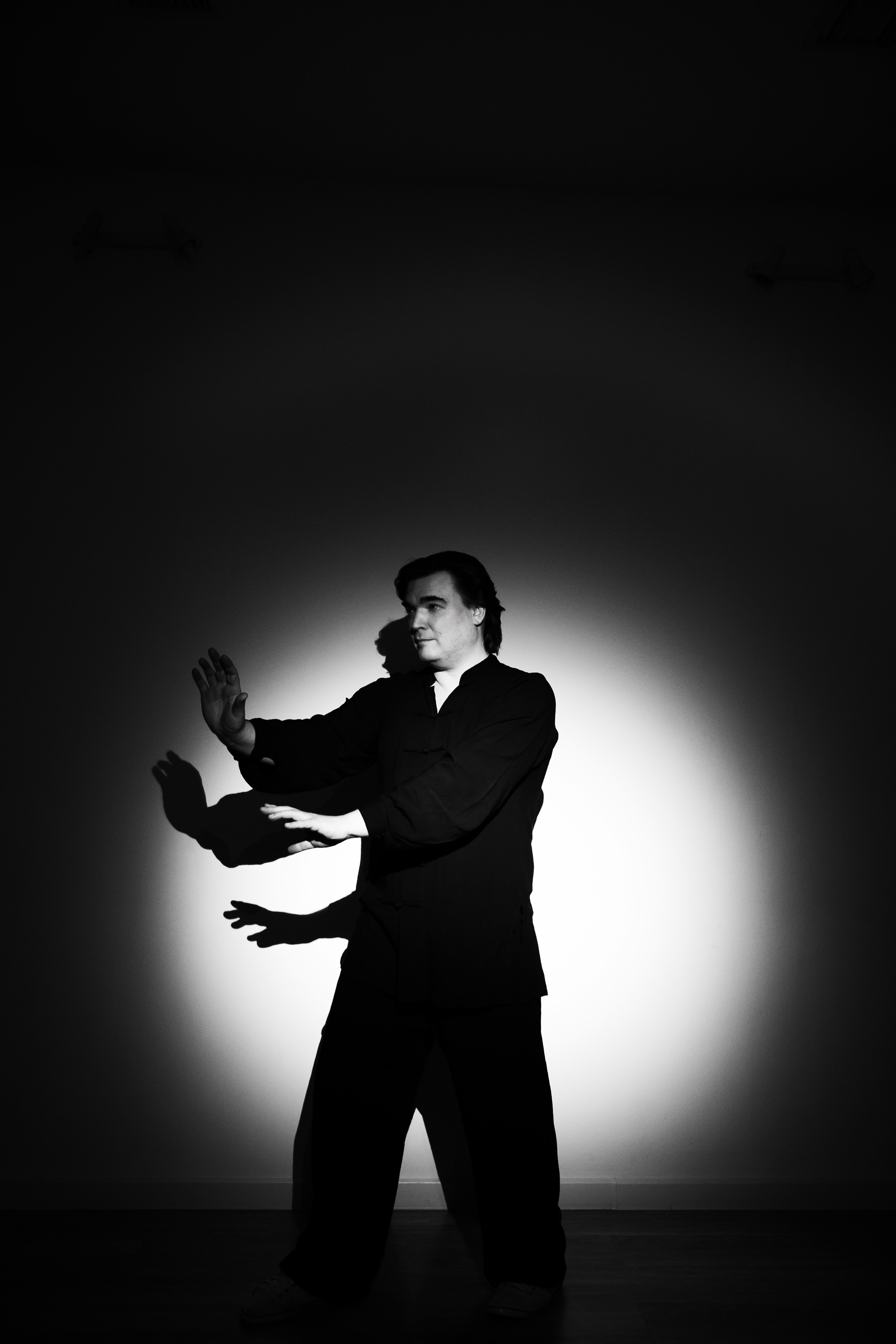 Мастер цигун Роман. Визуальный художник Лиана Даренская, Москва