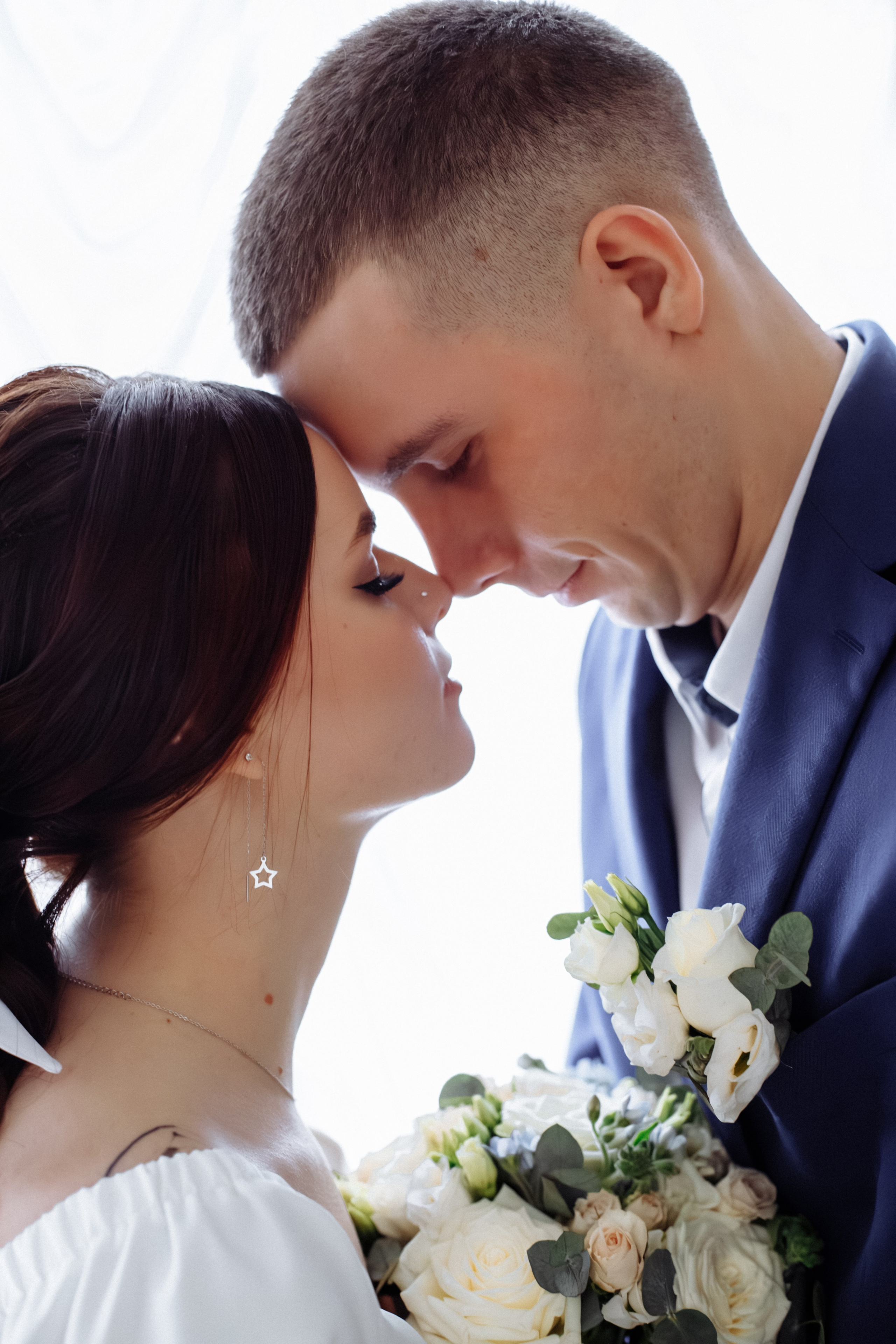 Свадебная прогулка. Фотограф в городе Тихвин Александра Проничева