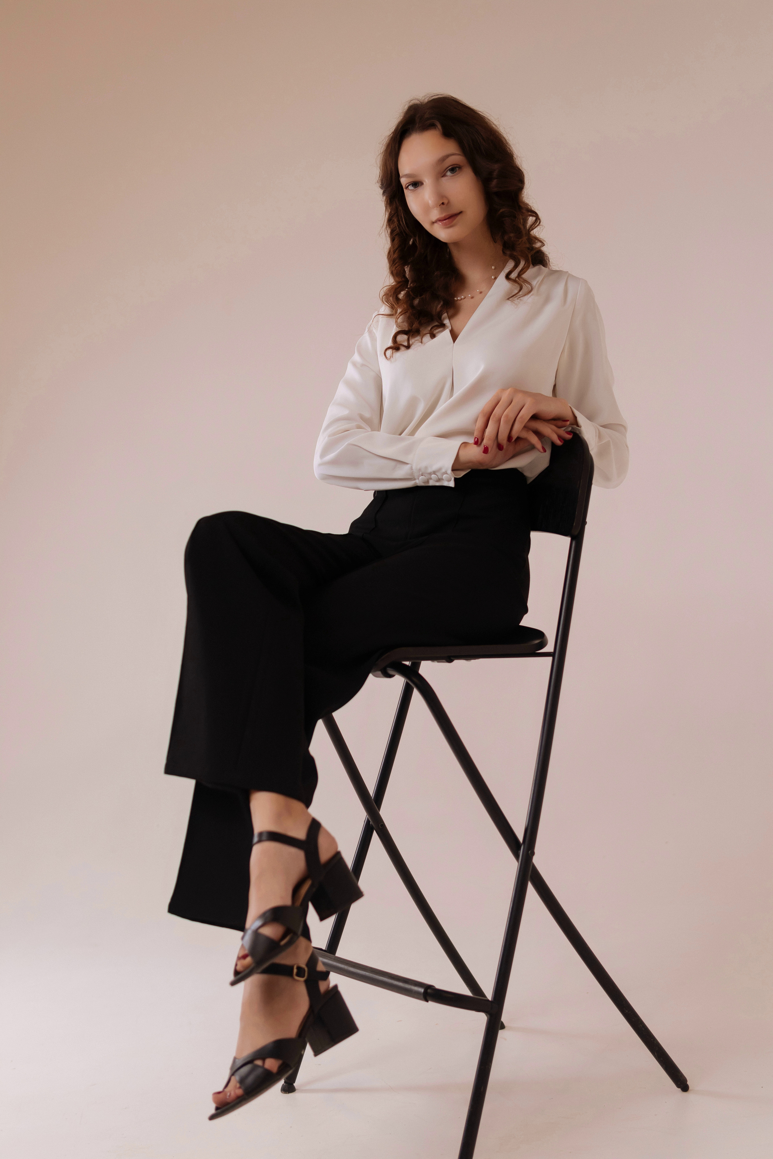 Фотосъемка девушки в студии. Фотограф в Ростове-на-Дону Игорь Апасеев