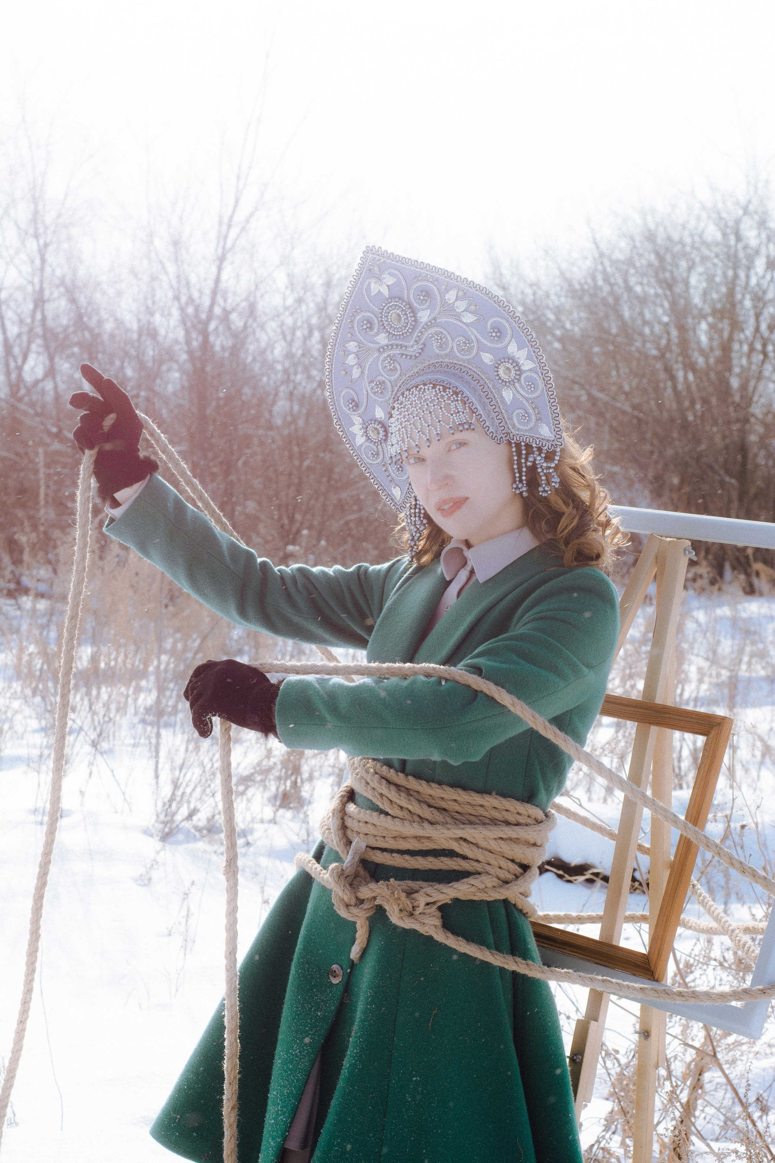 THE ROOT TETHER. Yulia Yurchevskaya | Art Director & Visual Visionary