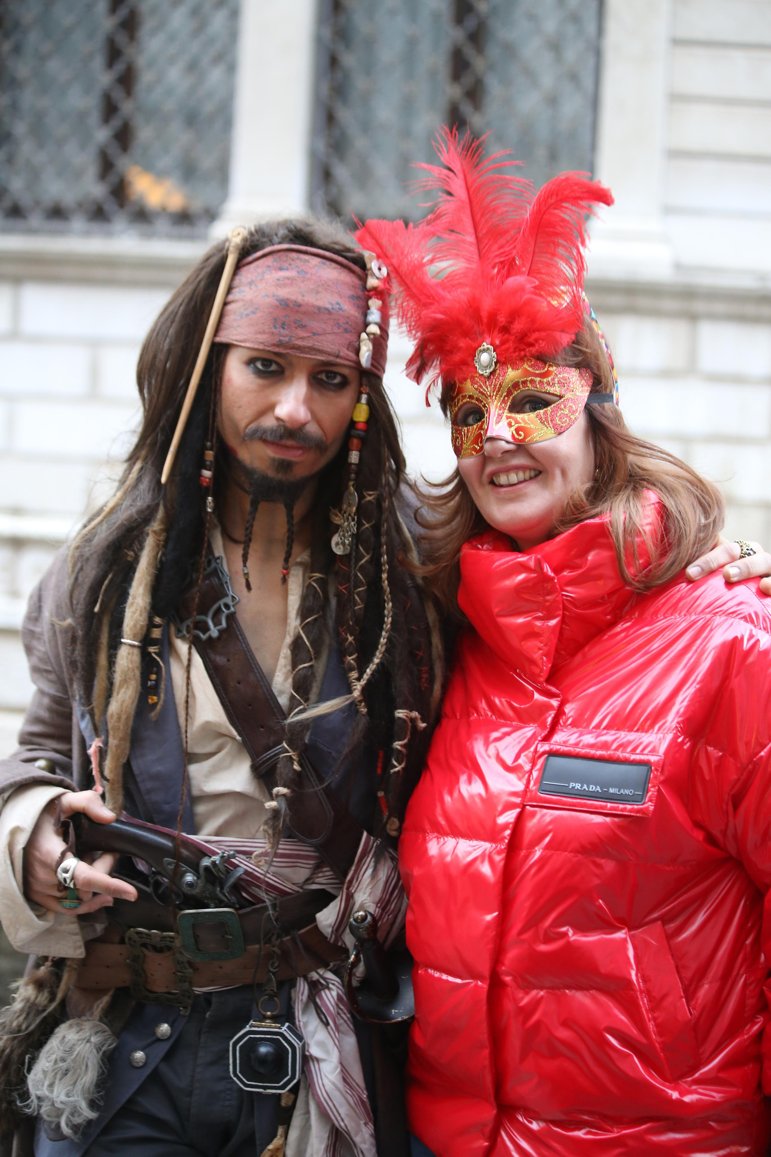 2019 — Италия, Венецианский карнавал. OneSnap