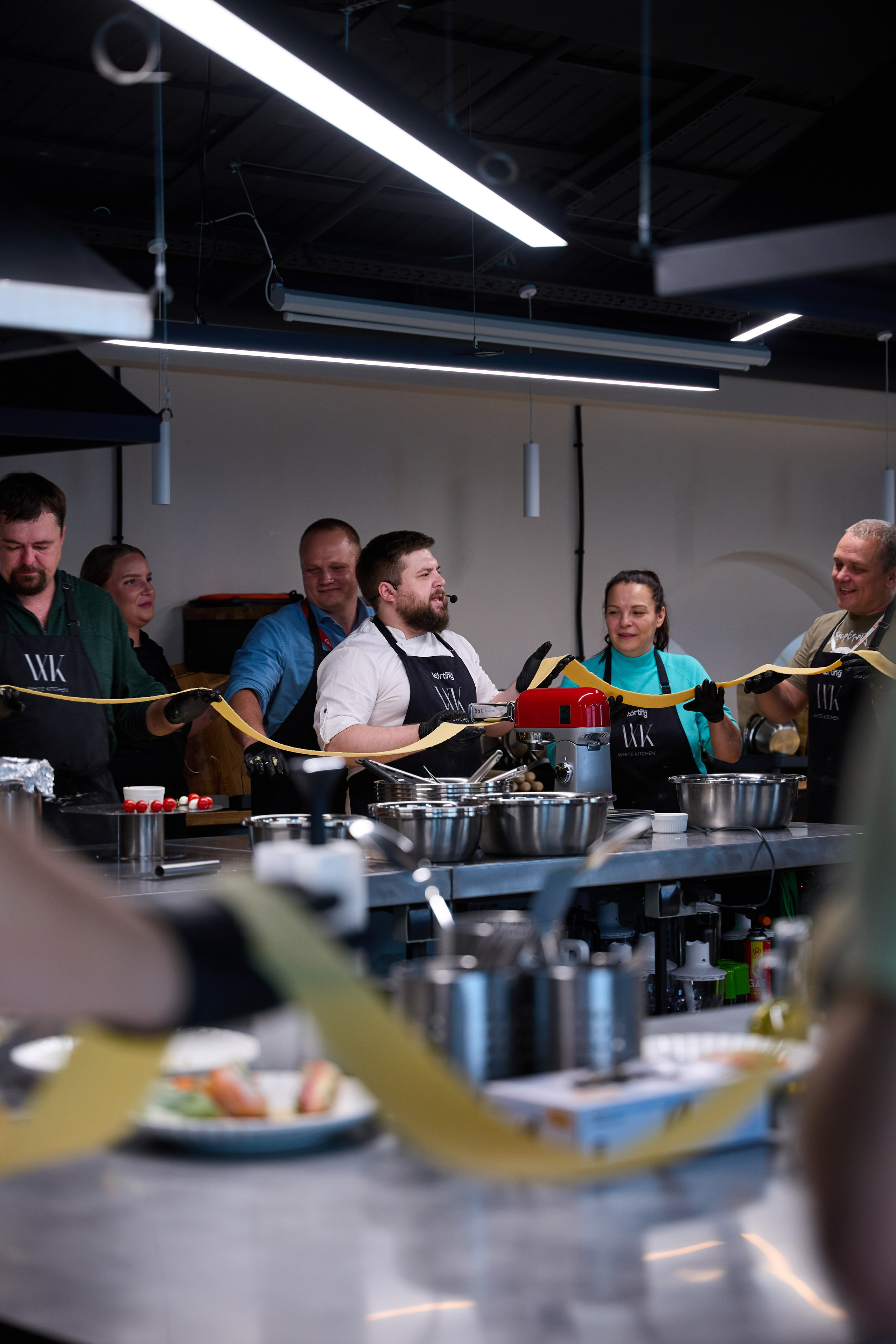 Фотосъемка корпоративных мероприятий спб фуршет и общение гостей в лофте