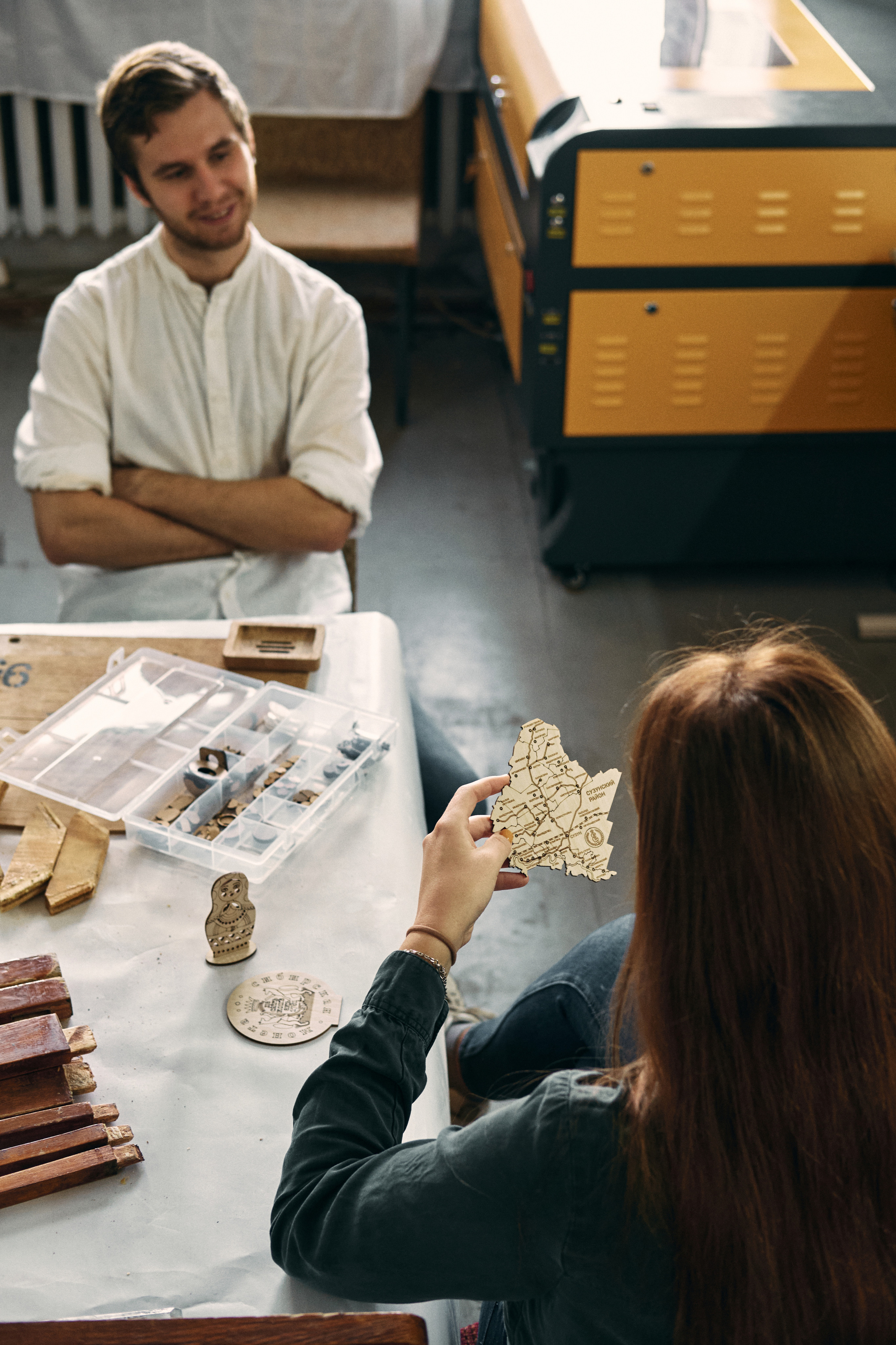 Интервью с основателями столярной мастерской — theyellowroom. Семейный фотограф в Новосибирске Артём Кузнецов