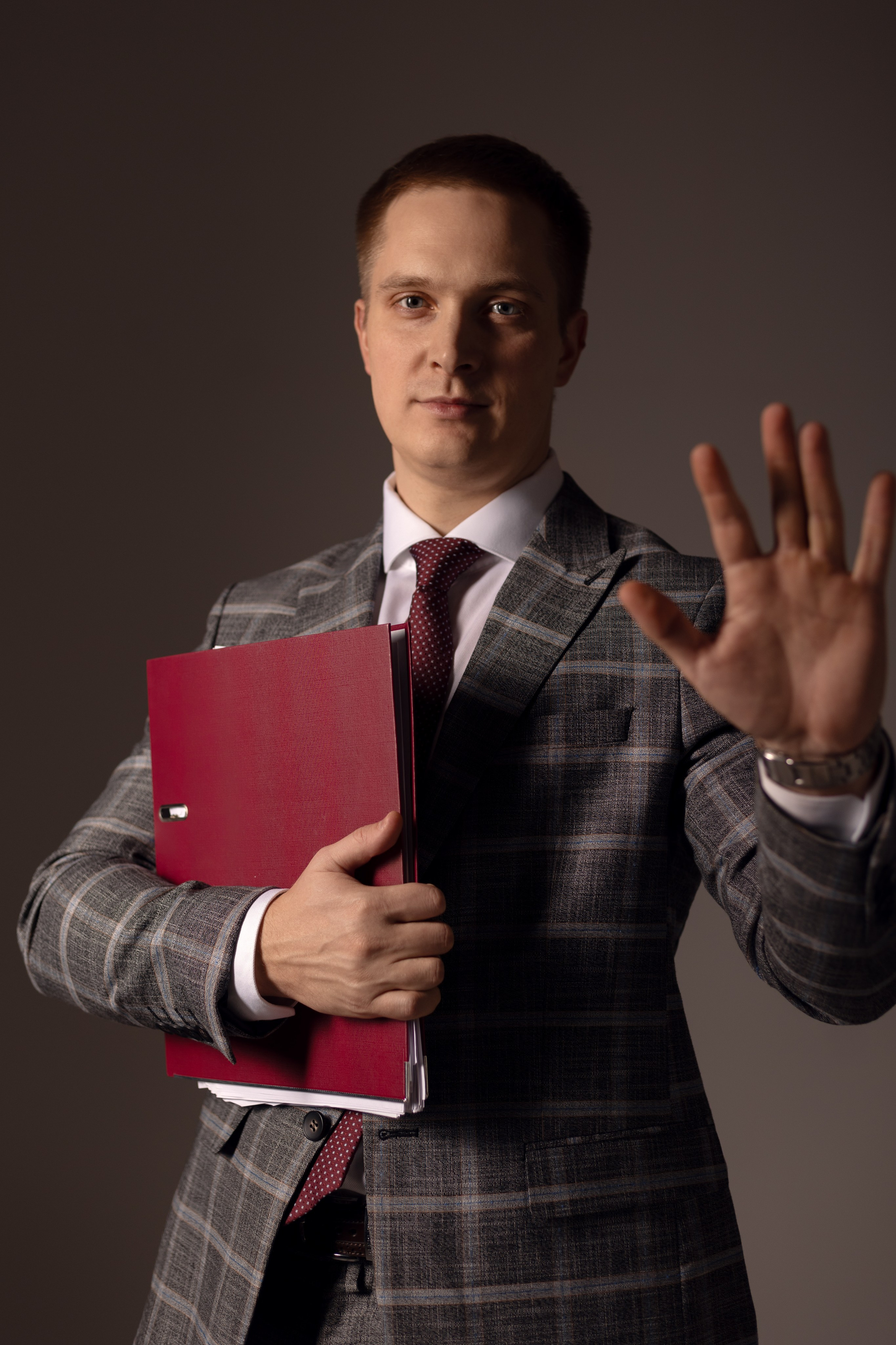 Фотосессия юриста: 4 образа за 2 часа в студии. Кейс. Контент фотограф Казань Татьяна Горина
