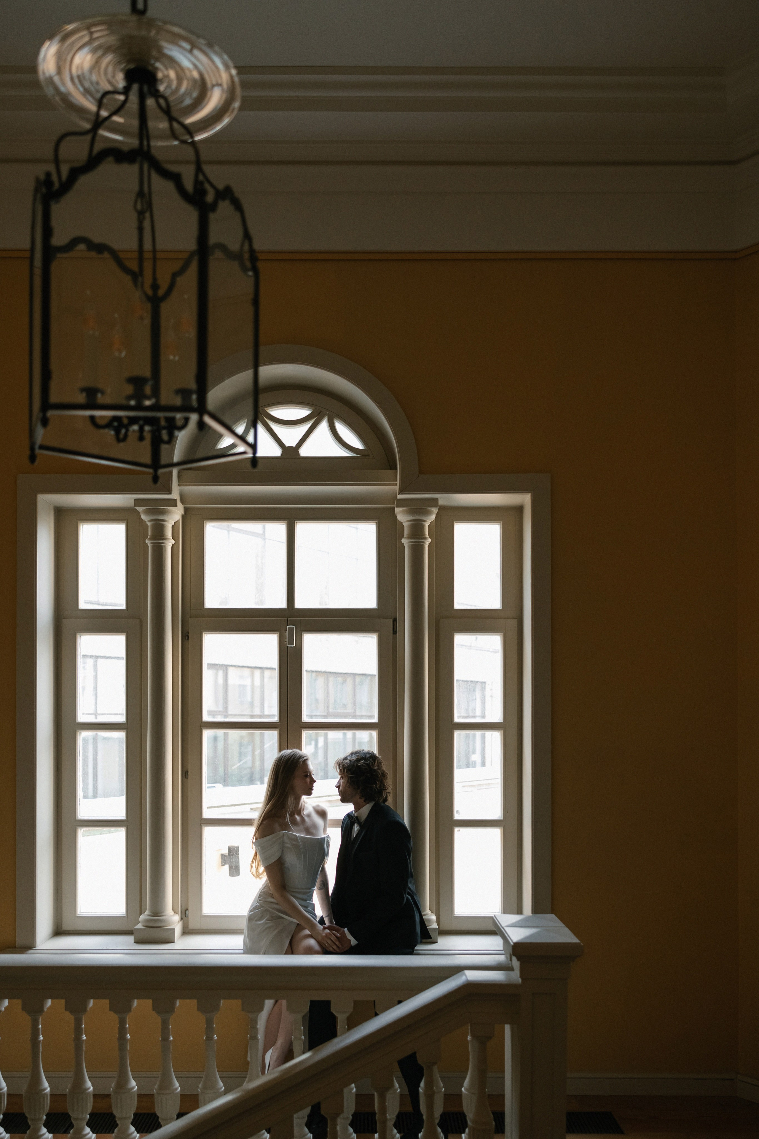 Романтические моменты свадьбы для двоих, запечатленные профессиональным свадебным фотографом. Лавстори в атмосфере любви и счастья.