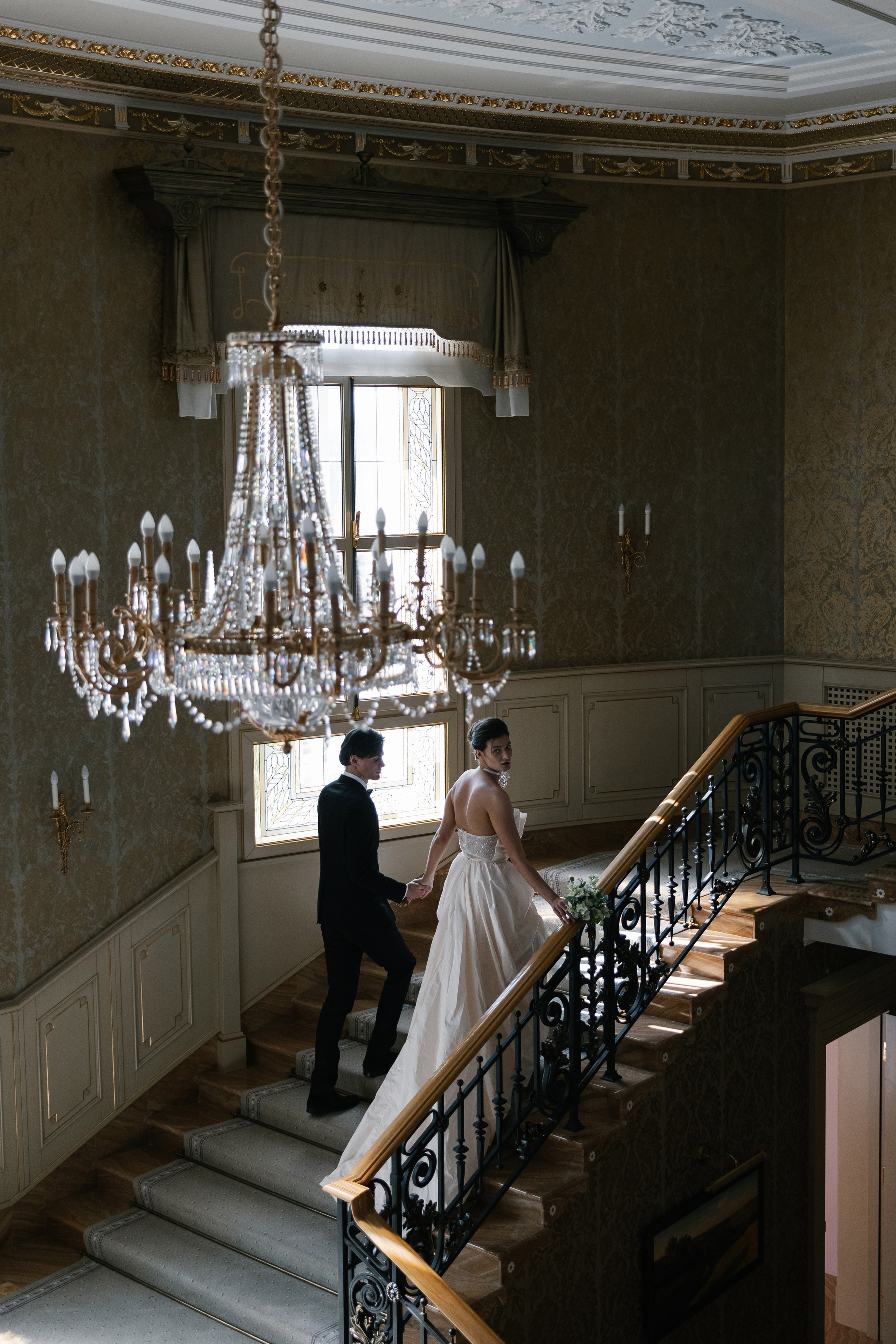 Профессиональная фотосъемка свадебного дня в Москве и Подмосковье. Опытный фотограф на свадьбу. Узнайте прайс на свадебную съемку и сохраните лучшие моменты вашего торжества.