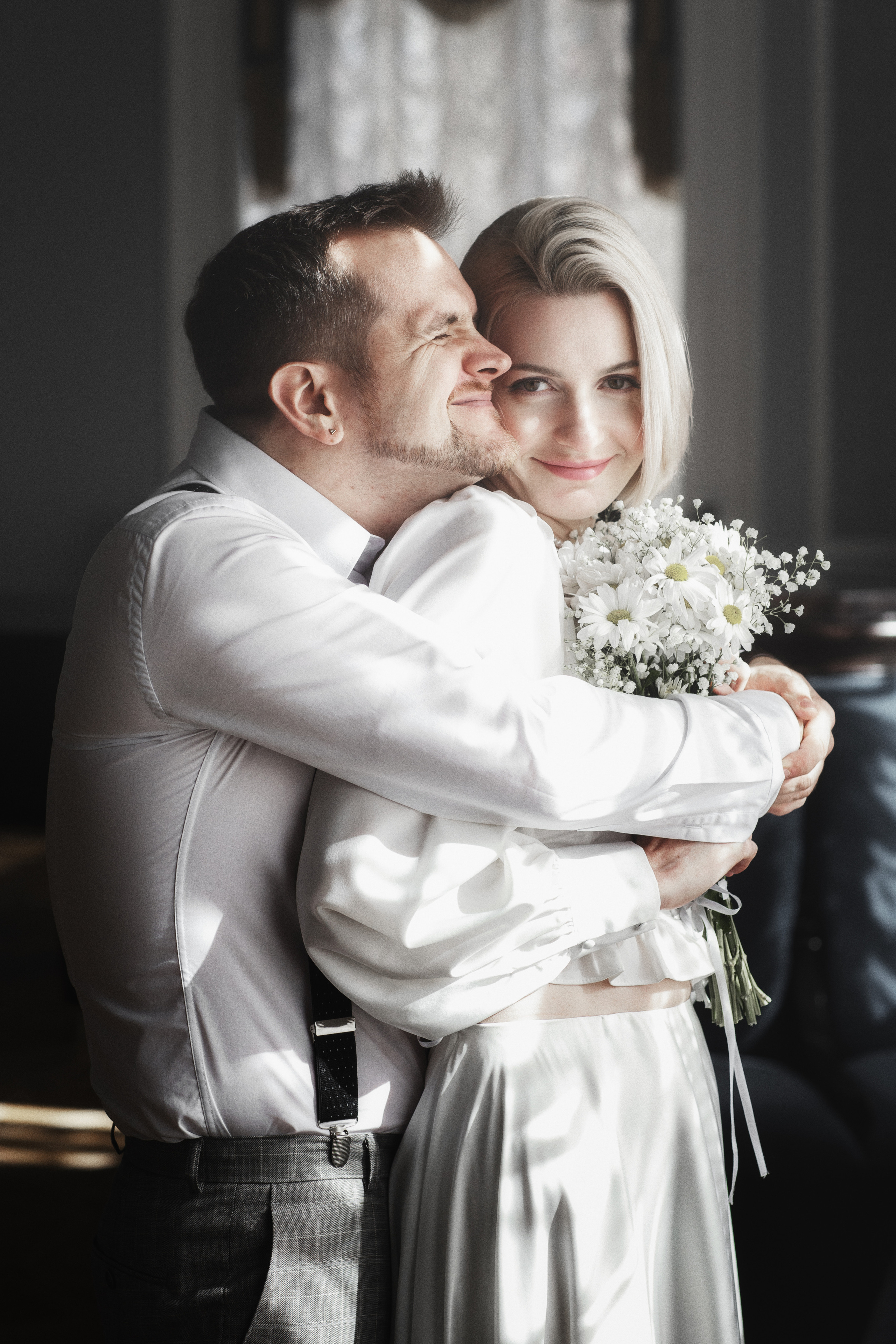 Фотосессия молодоженов в театре Я.Купалы