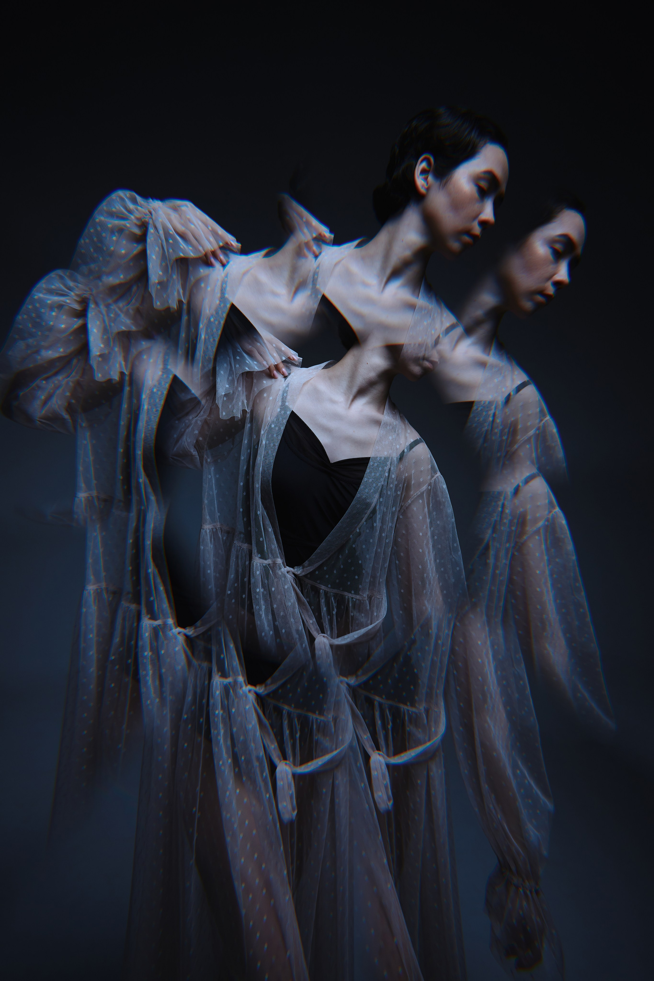 Фотосессия в образе балерины в платье сетка СИНИОКО. Одежда из Санкт-Петербурга СИНИОКО