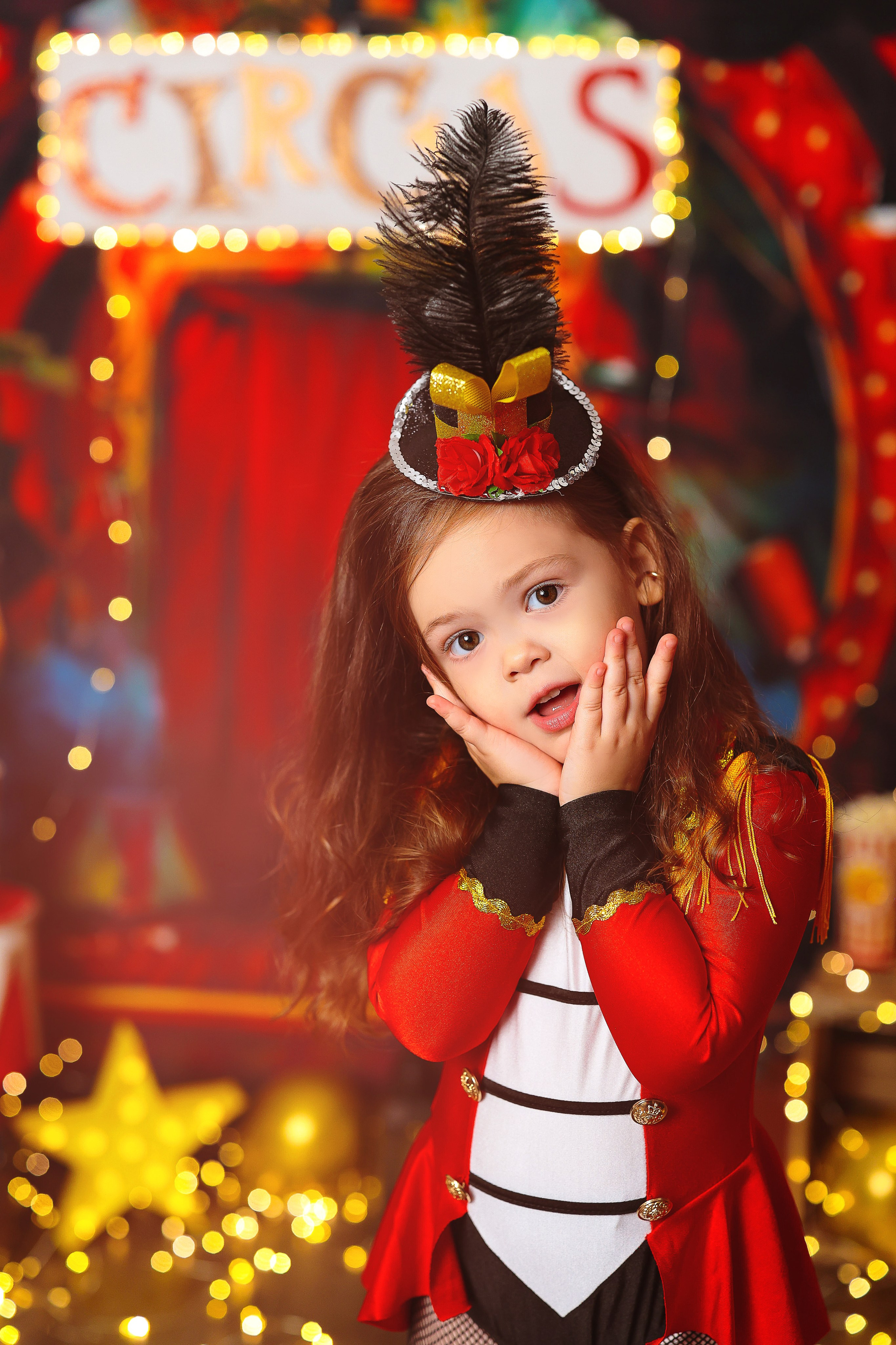 Добро пожаловать в мир моего творчества! Меня зовут Аня! Я детский и семейный фотораф!