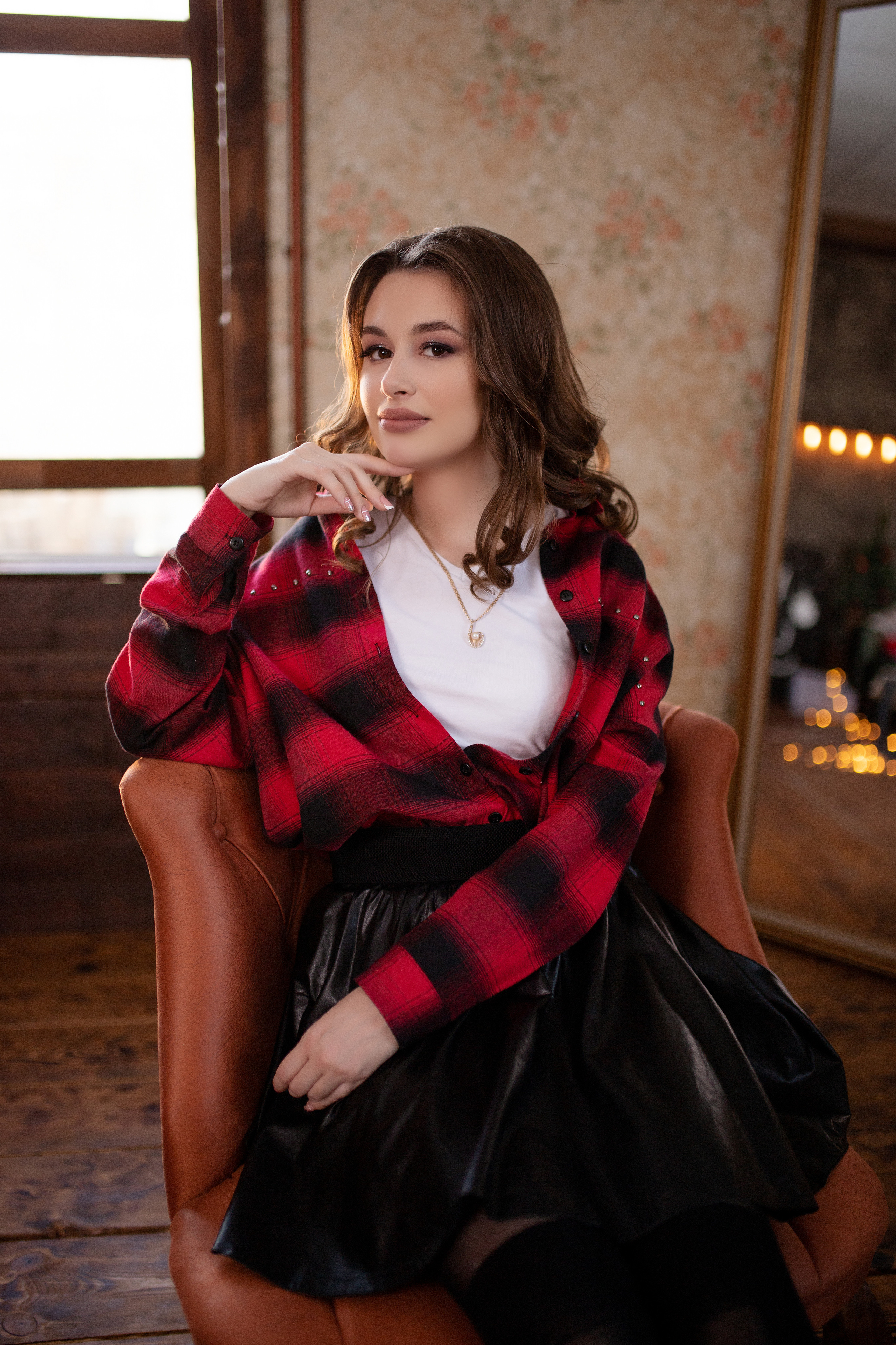 Контакты свадебного и семейного фотографа Юлии Майер в Караганде. Свадебный фотограф Караганда