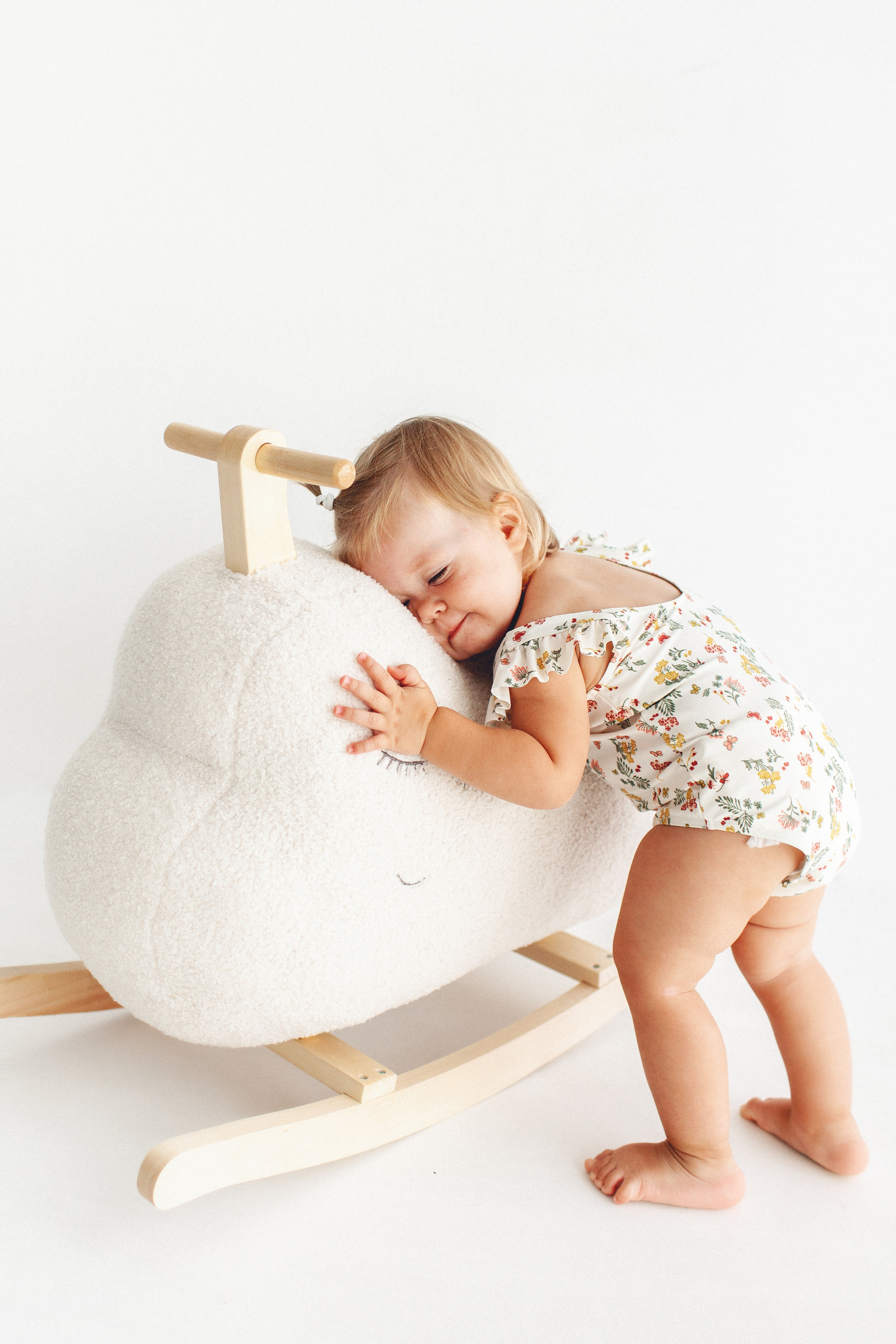 Мира с мамой и папой в Маленькой студии. Детский фотограф в Самаре