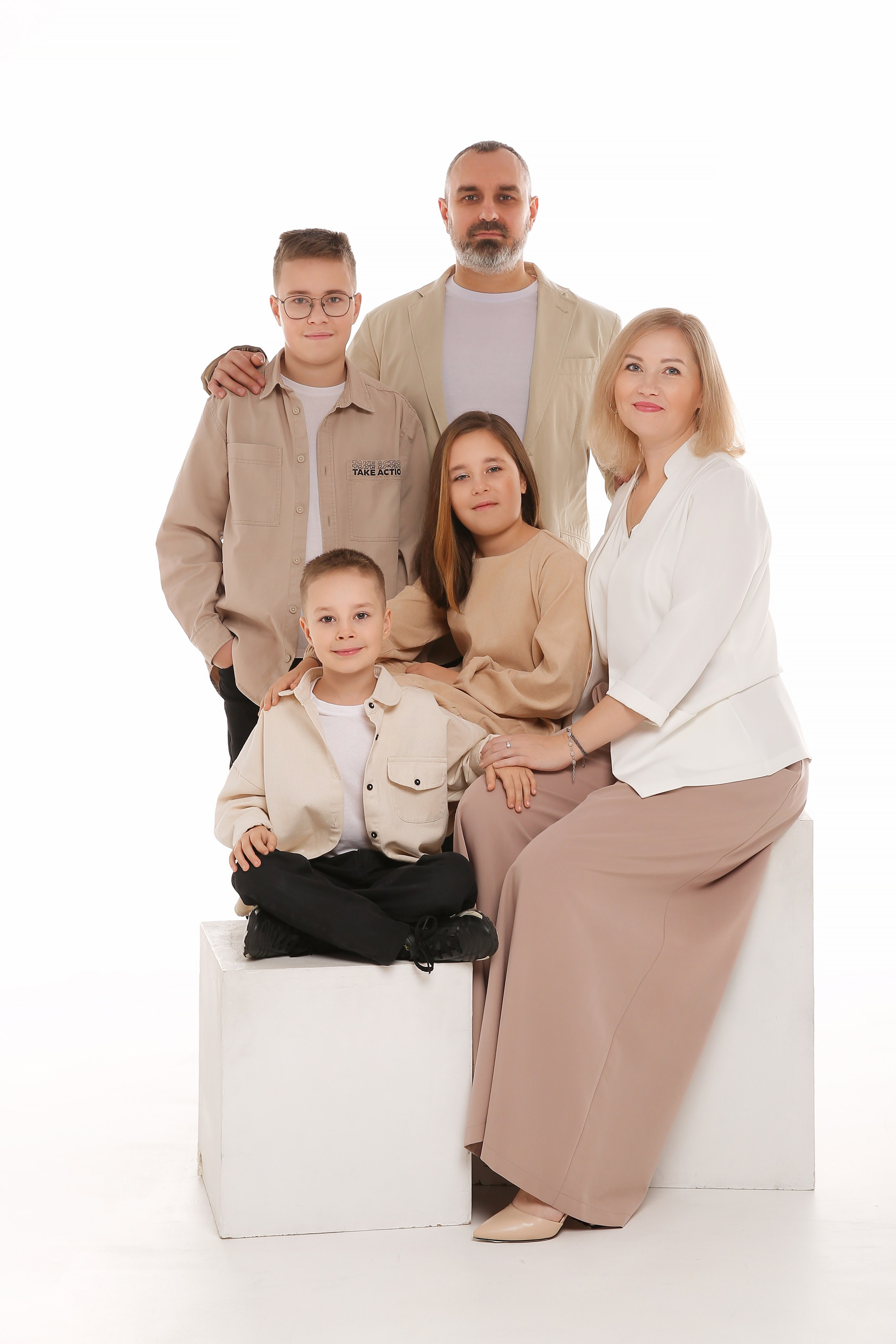 Стоимость услуг на семейную фотосессию в Тюмени. Цена на фотосессию Тюмень.