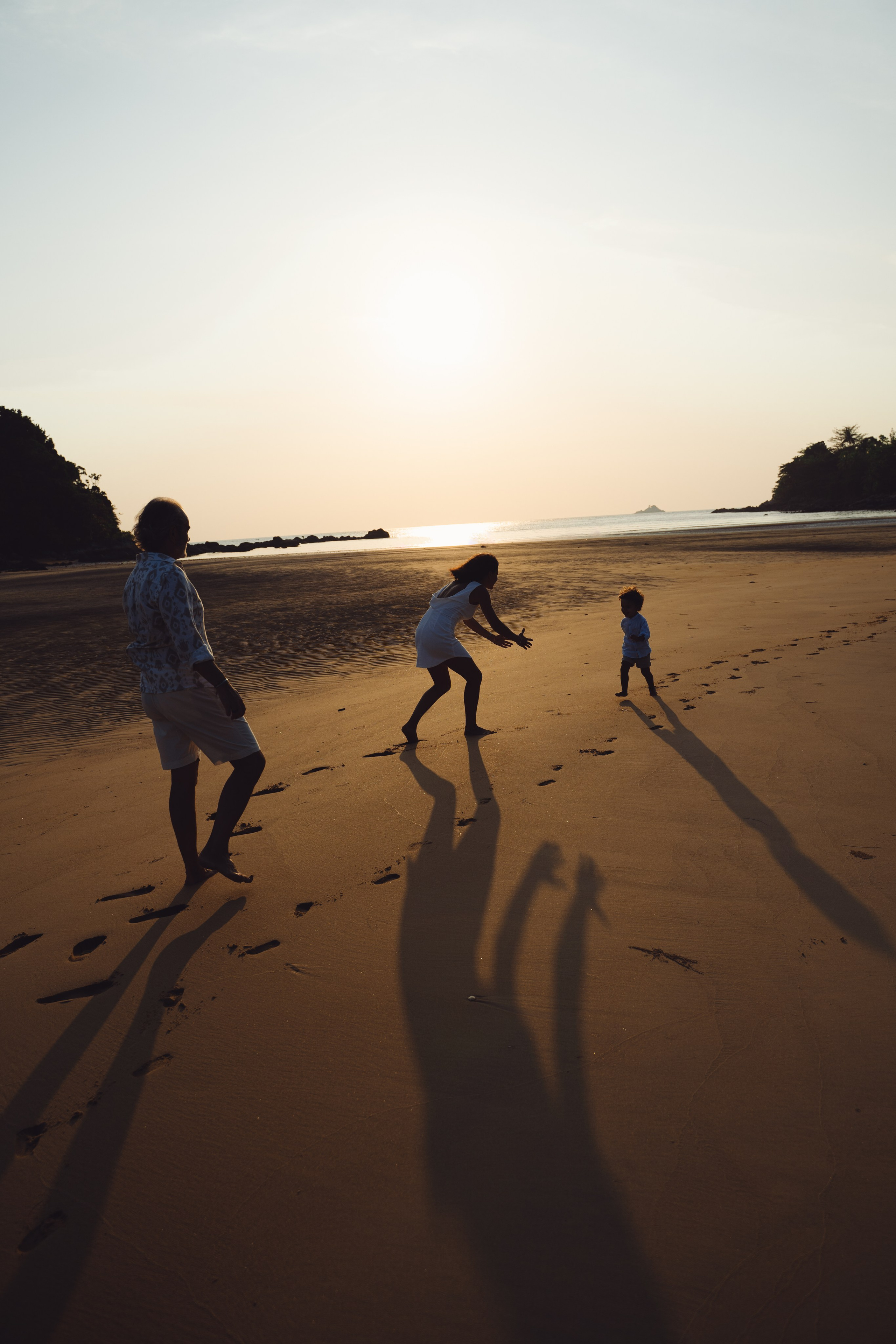 PRICE. Photographer in Phuket Andrei Valiev