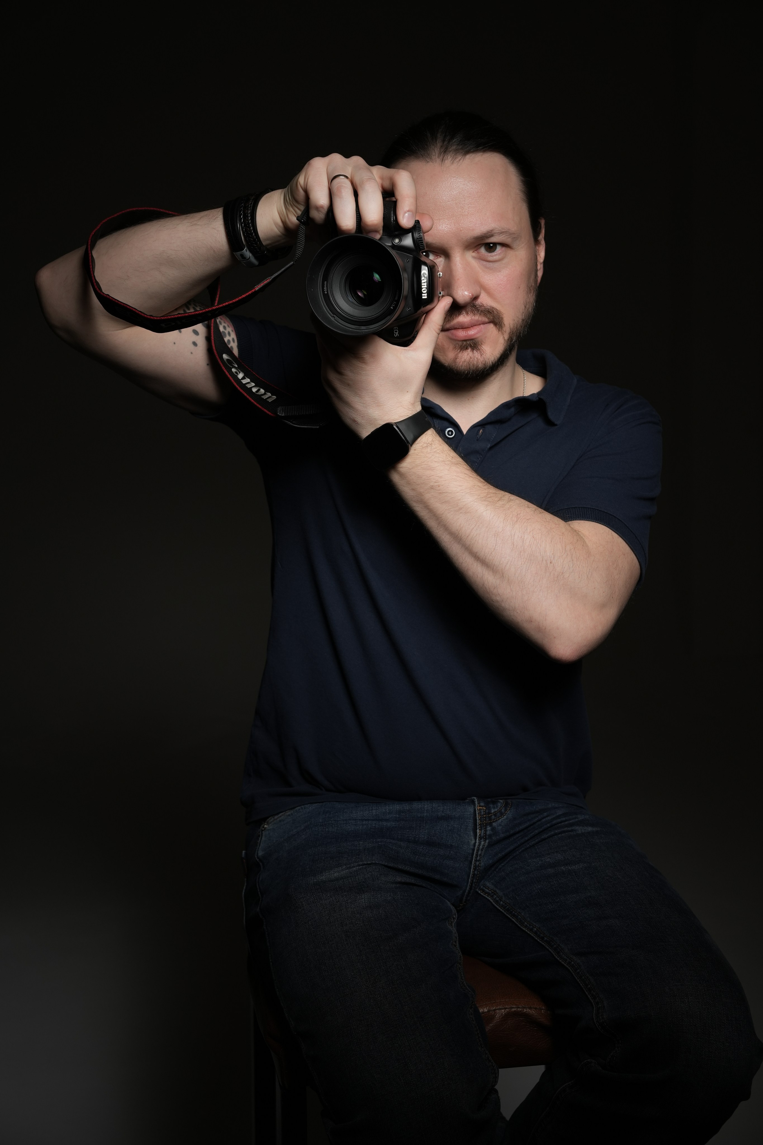 Контакты. Фотограф Александр Горбатов