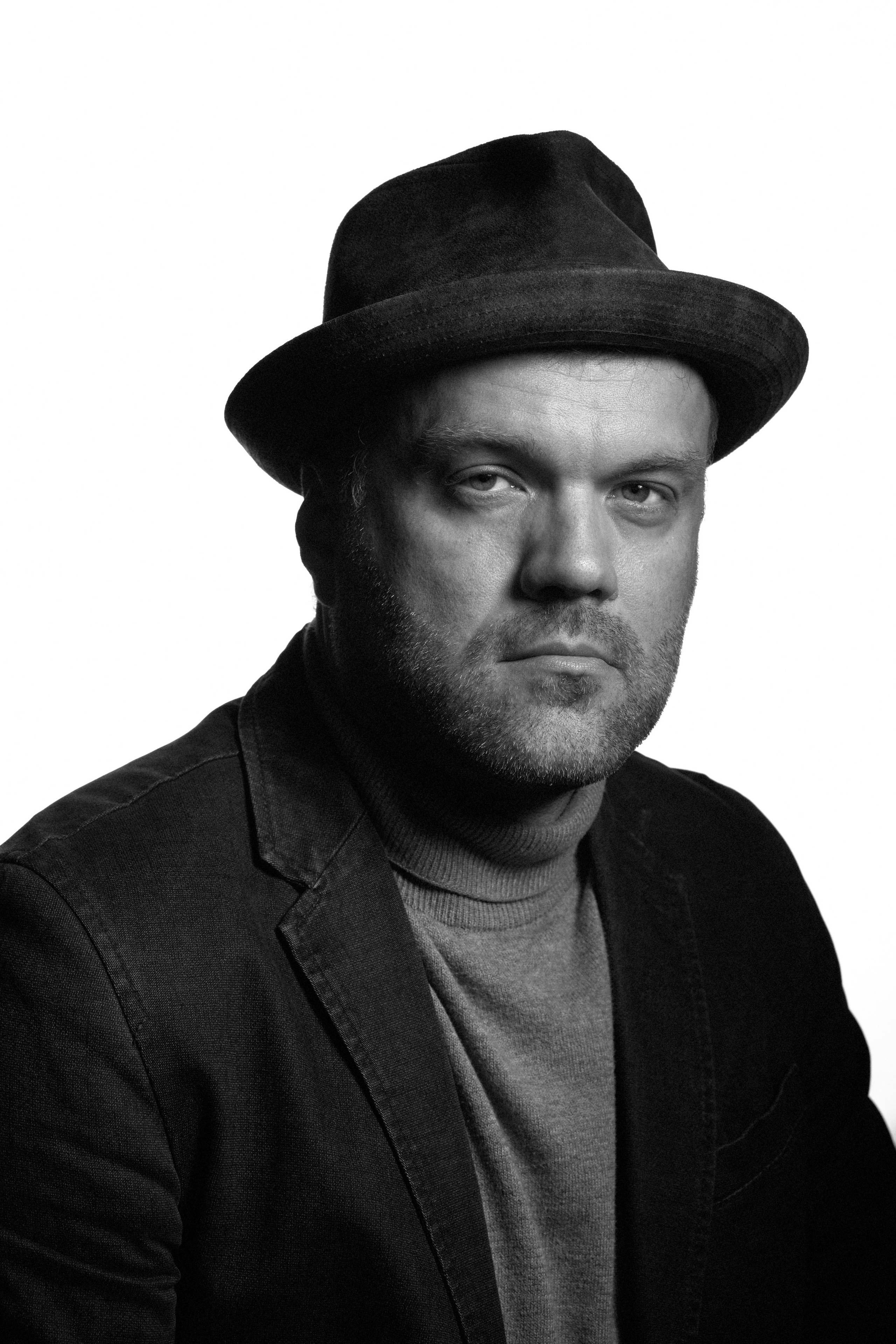 Контактная информация. Портретный фотограф в г. Краснодаре Юрий Починок