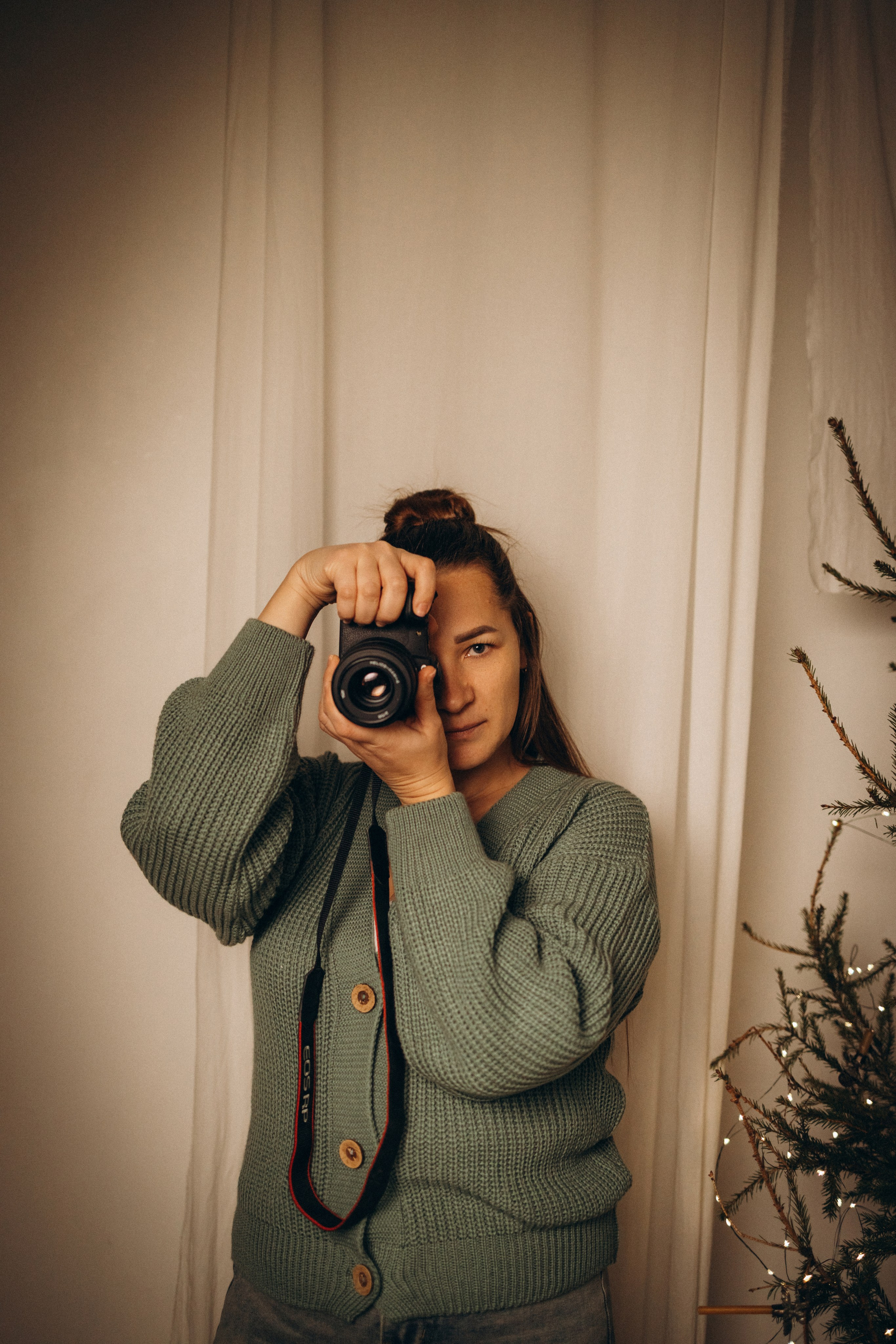 Ретушер новорожденных. Семейный фотограф Москва Марьино Венев. Домашняя фотосессия. Уличная фотосессия