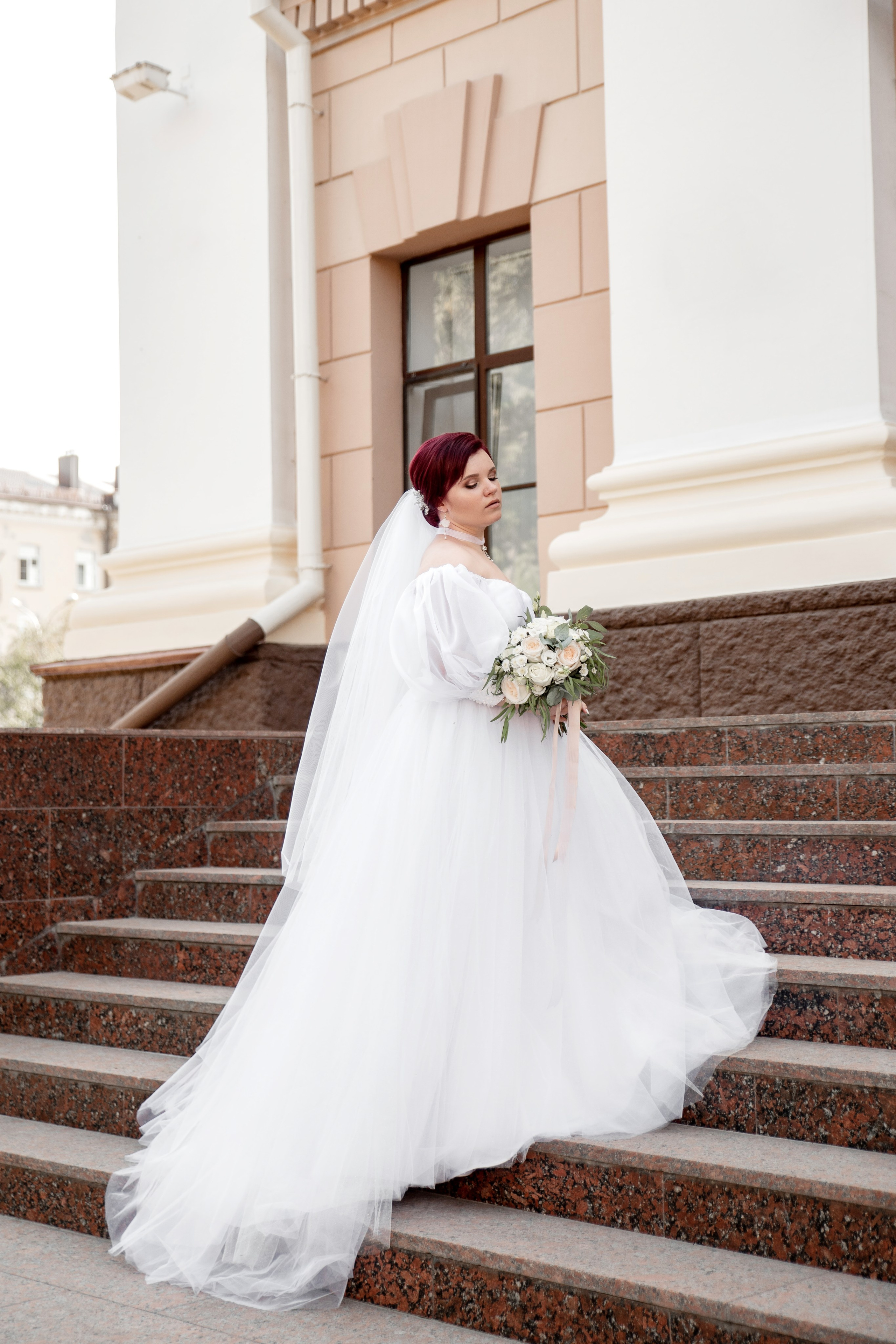 Свадебное платье — нюансы. Свадебный и портретный фотограф в Тюмени Женя Черемнова