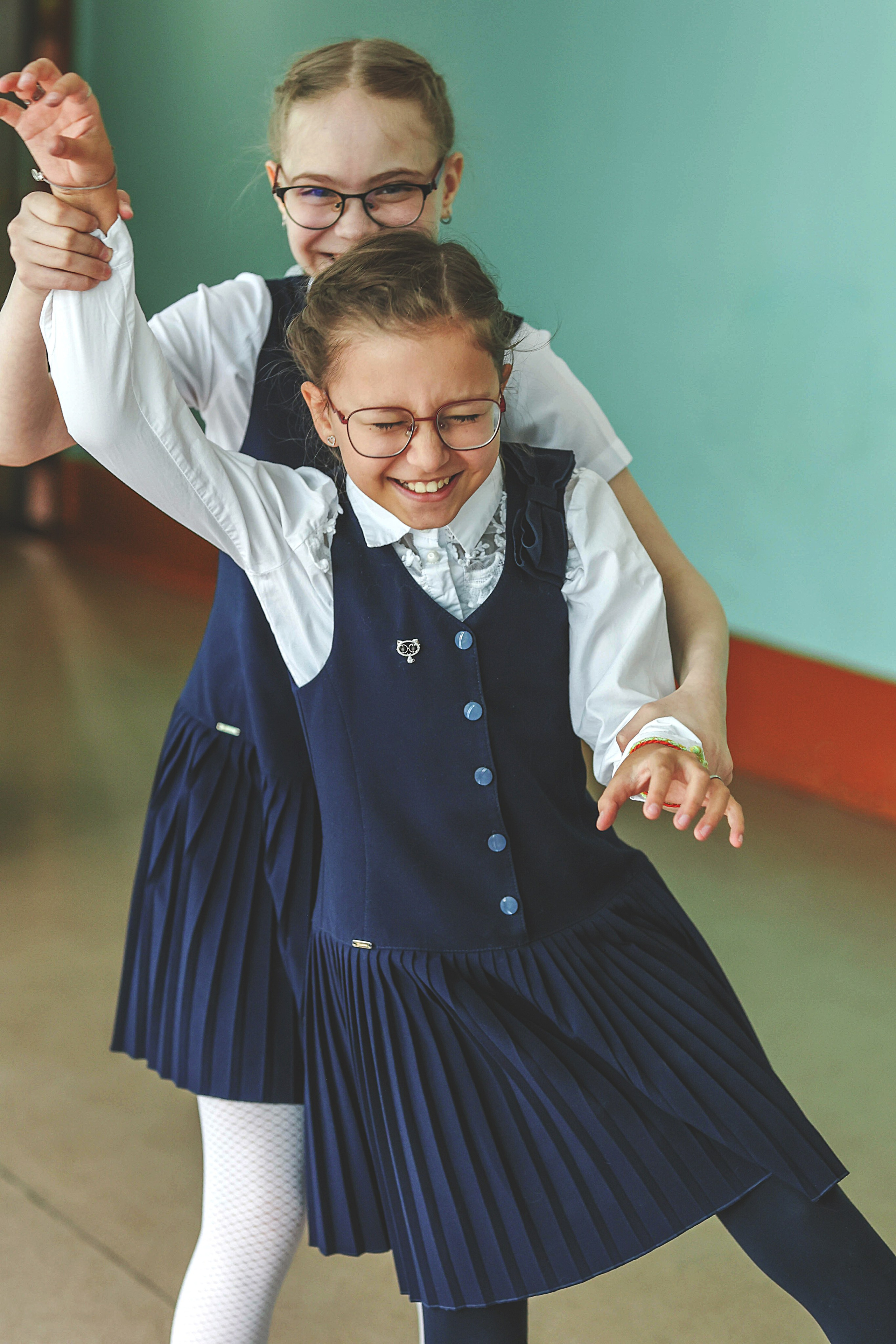 Выпуской альбом в школе и в детском саду.