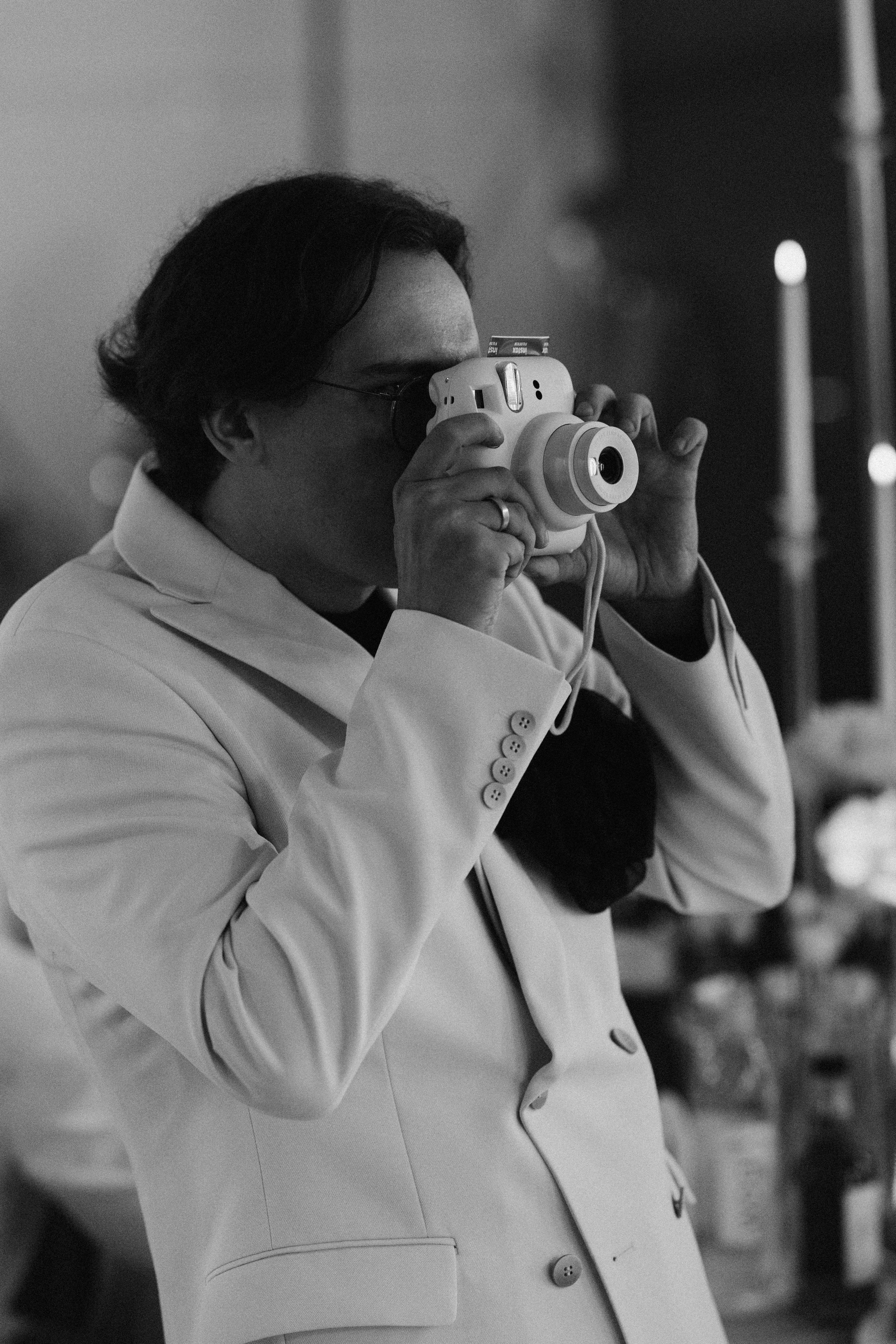 Контакты. Ведущий Виктор Полевиков