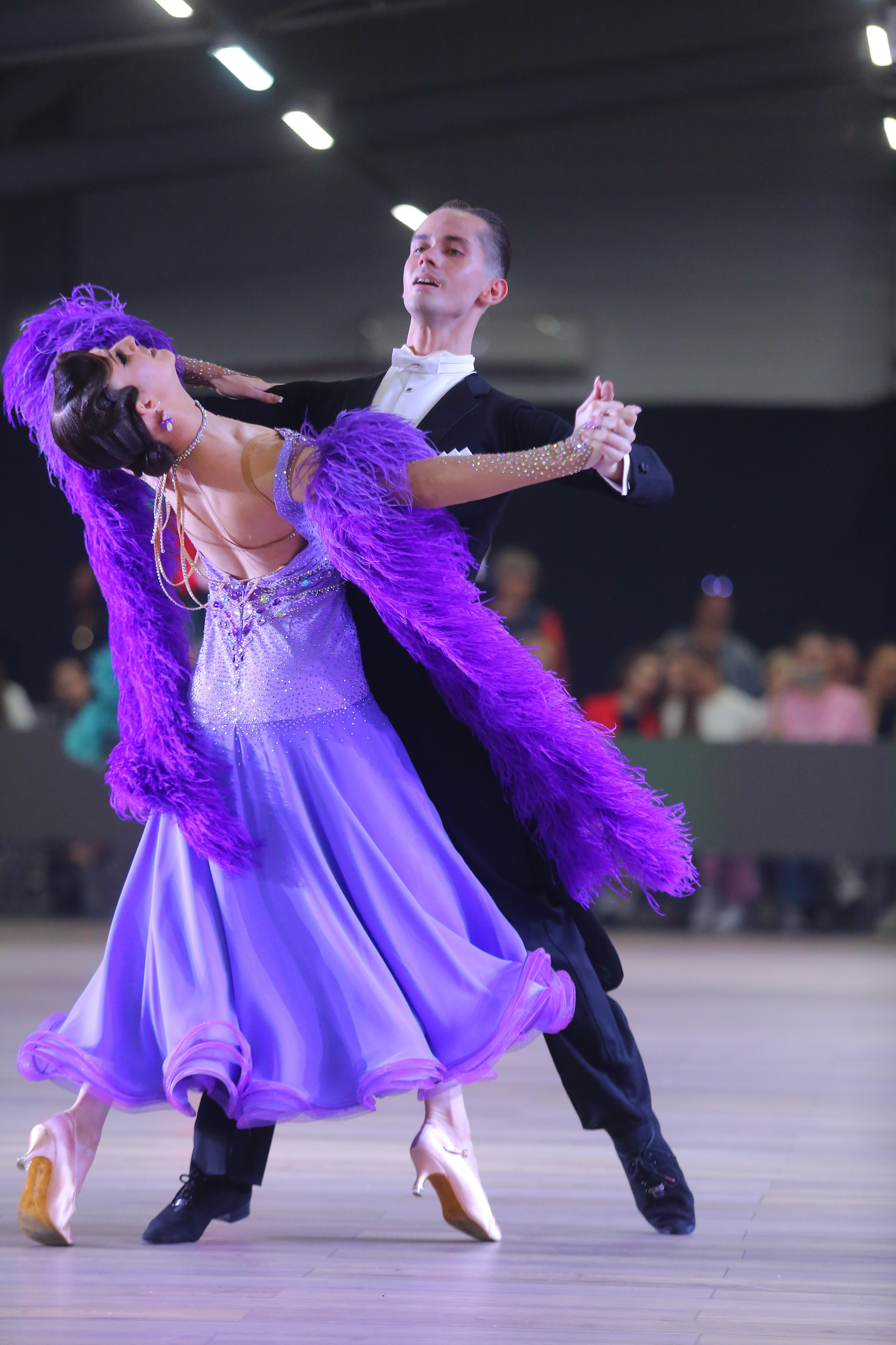 Lumo — всё о мире бальных танцев