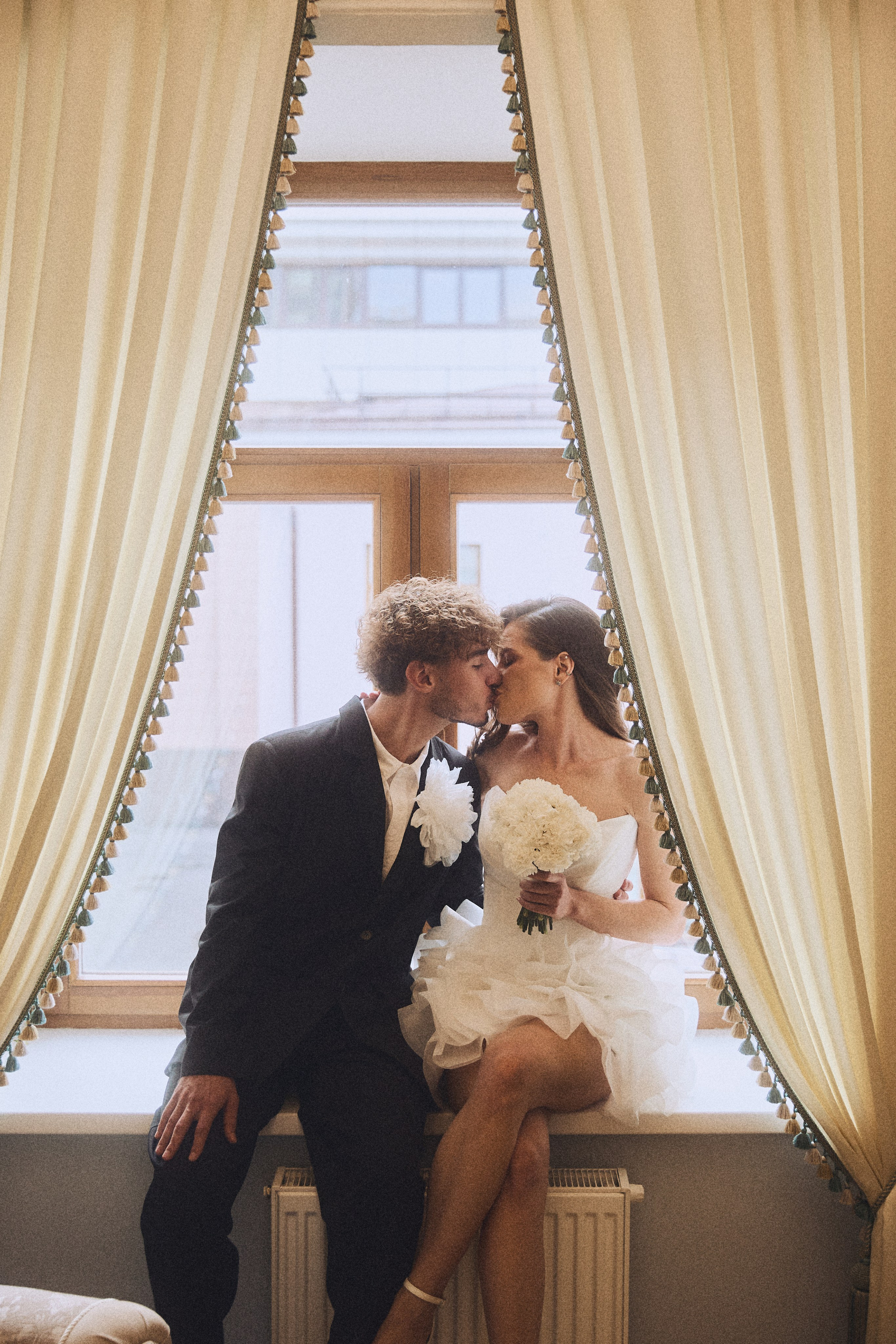 Фотосъёмка регистрации брака в новом ЗАГСе Екатеринбурга. Дмитрий Мазуркевич: Профессиональный Репортажный Фотограф