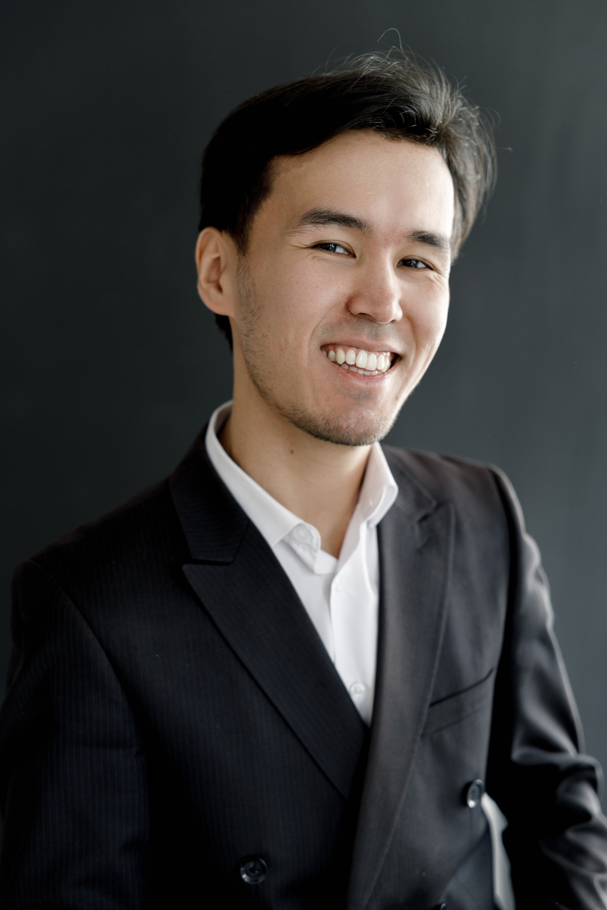 КОНТАКТЫ. Турар Айдосов — свадебный фотограф