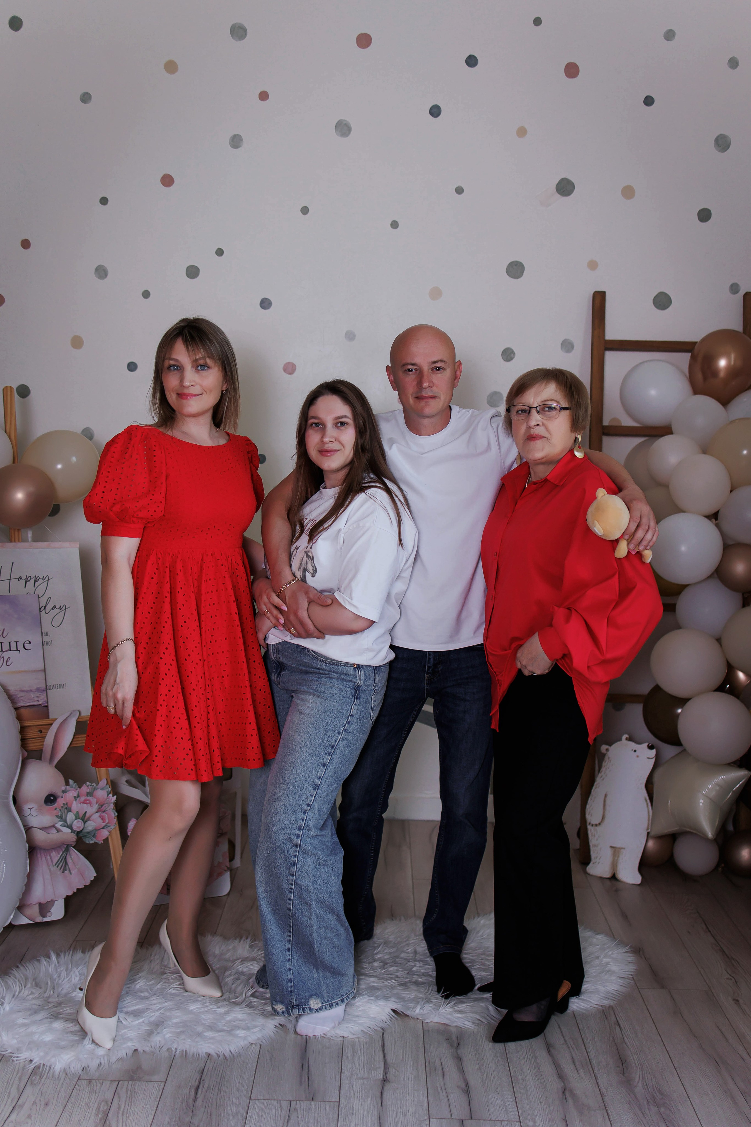 Штатный фотограф. Интерьерная фотостудия Background в Омске