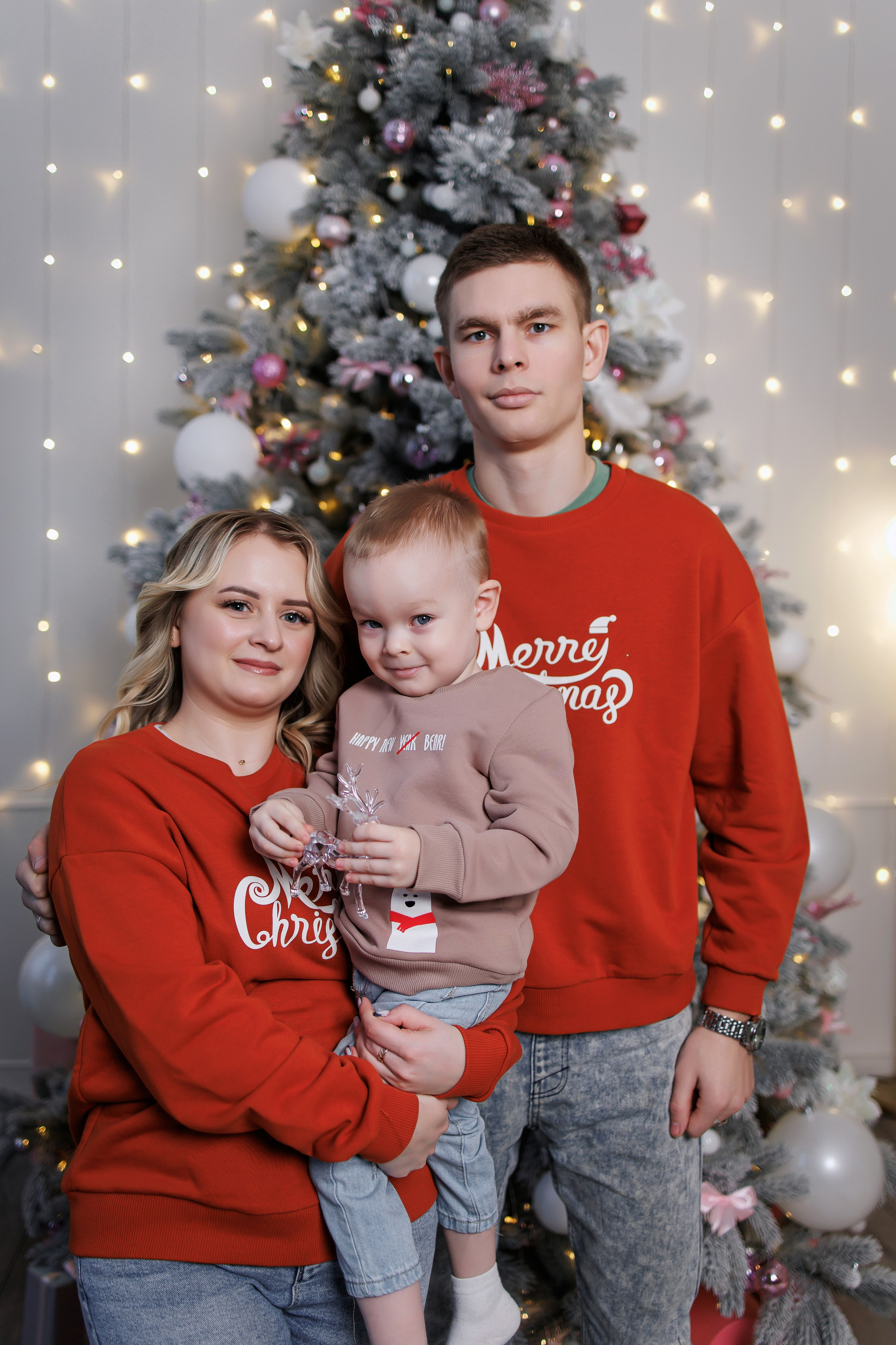 Новогодний период. Интерьерная фотостудия Background в Омске