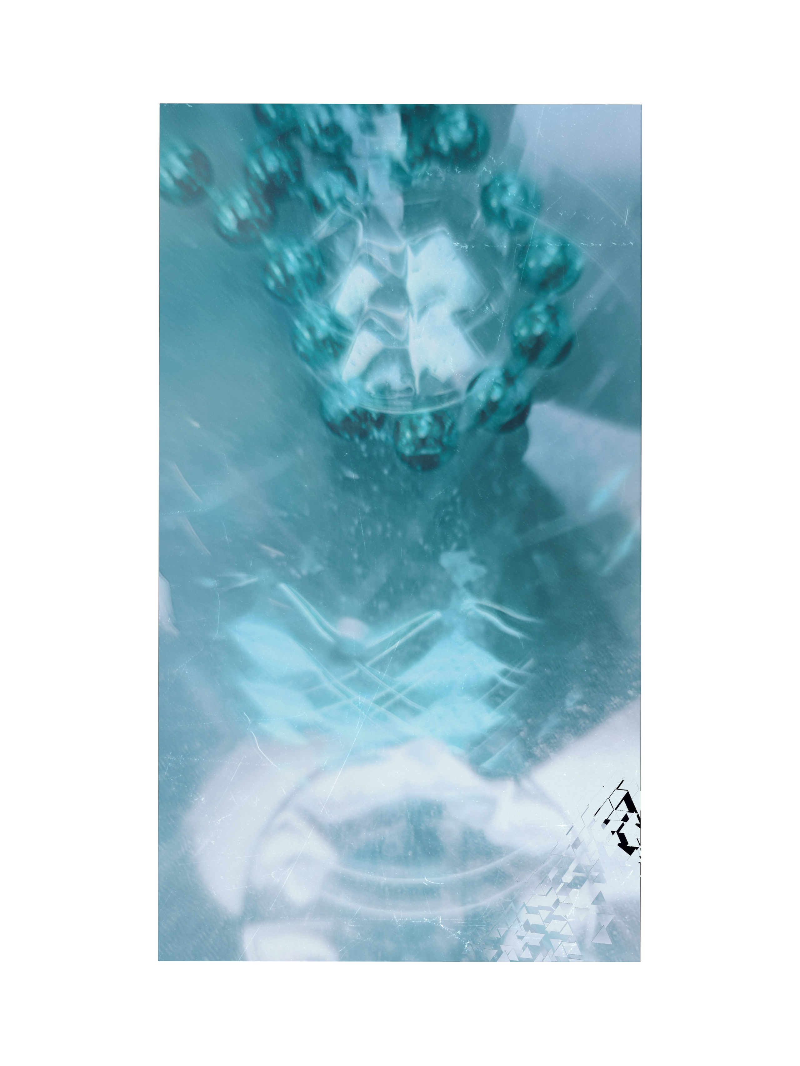 аля душевно и нежно гладит себя