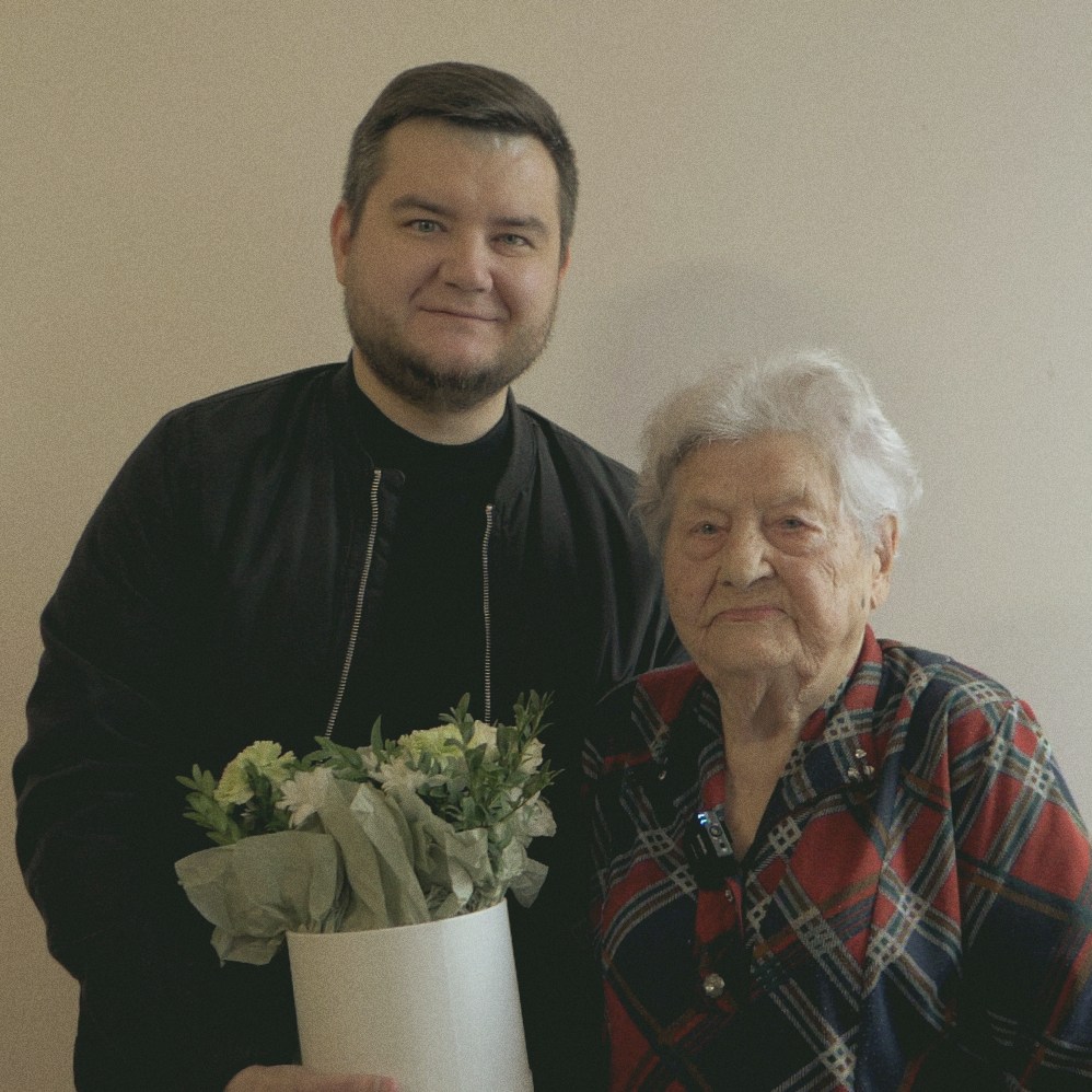 Легенда о Стальной Бабушке