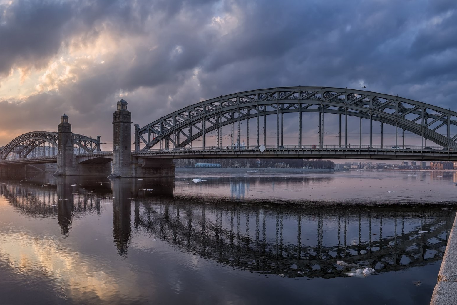 Красивые места для свадебной фотоссессии в Санкт-Петербурге. Фото и Видеосъемка на ваше мероприятие. Александр Романов