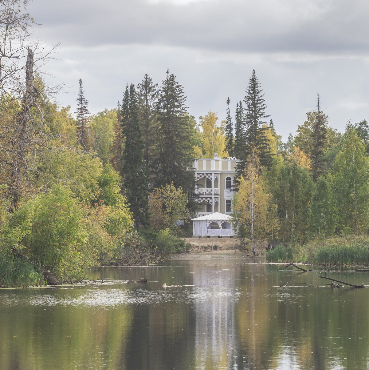 На тропах старинного парка