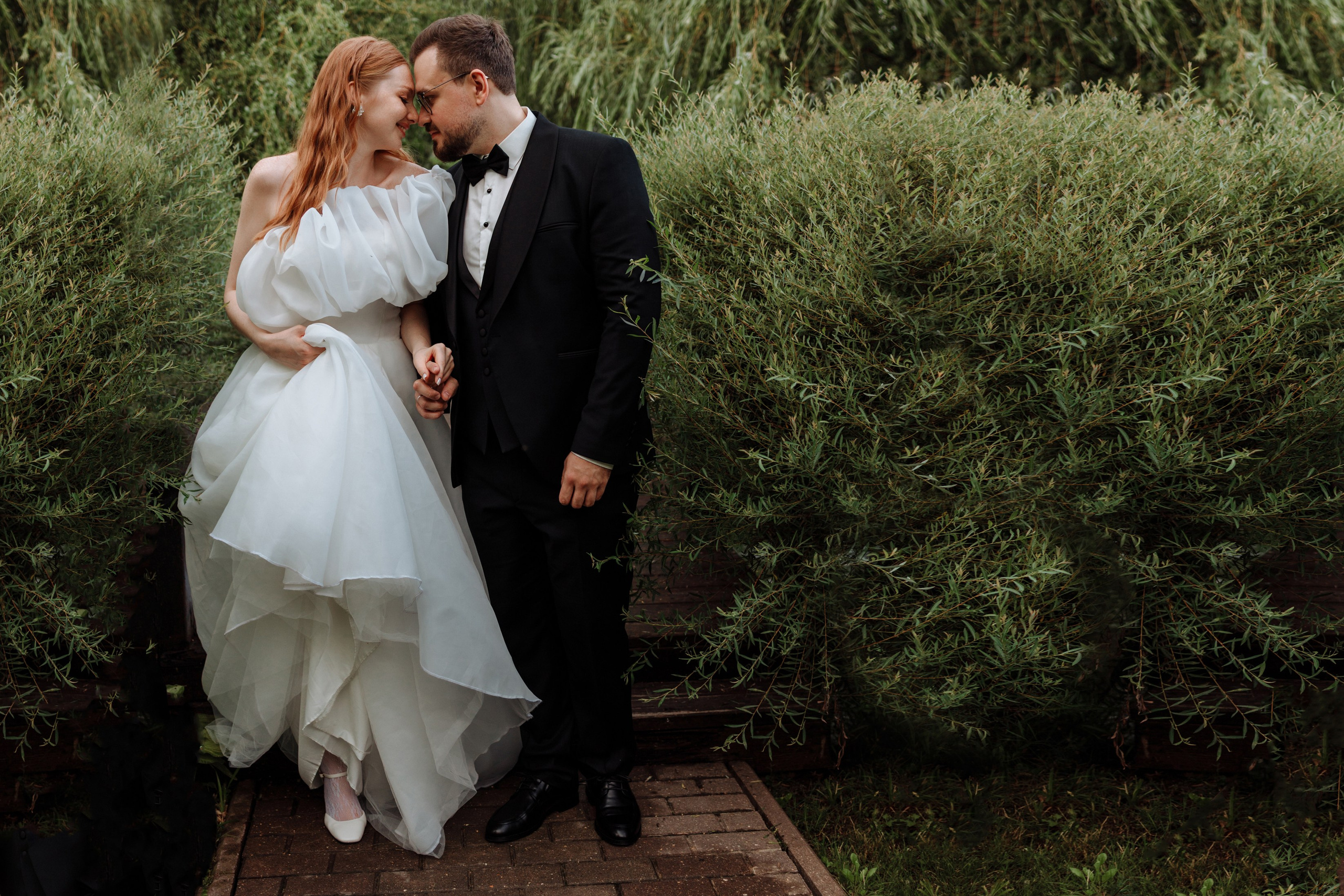 Свадебным парам. Свадебный репортажный семейный фотограф