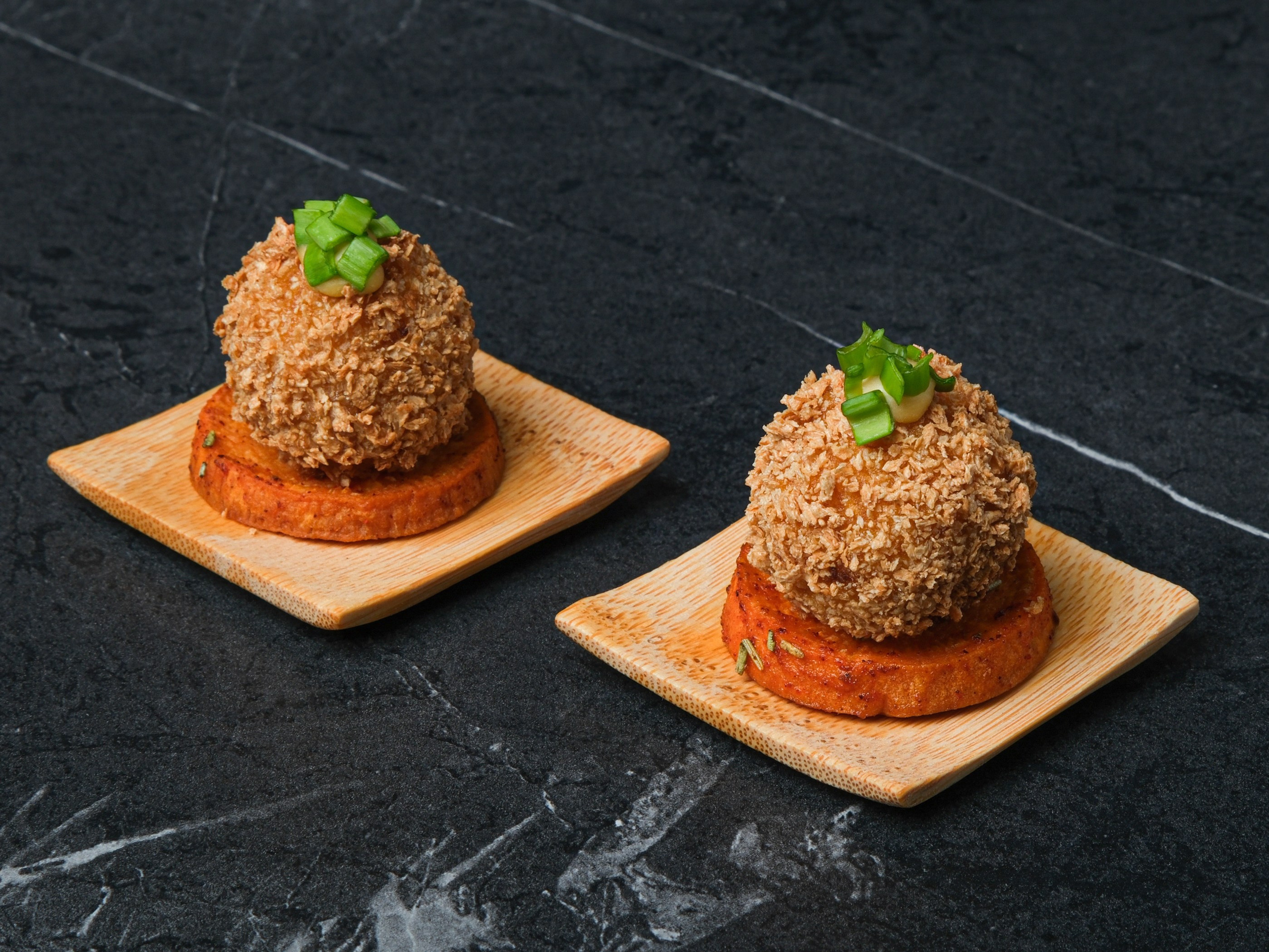 Фуд-фотография в двух стилях: яркие десерты и минимализм закусок | food fashion. Предметный фотограф в СПб | Съемка для Wildberries, Ozon, рекламы | Алан Ульбашев