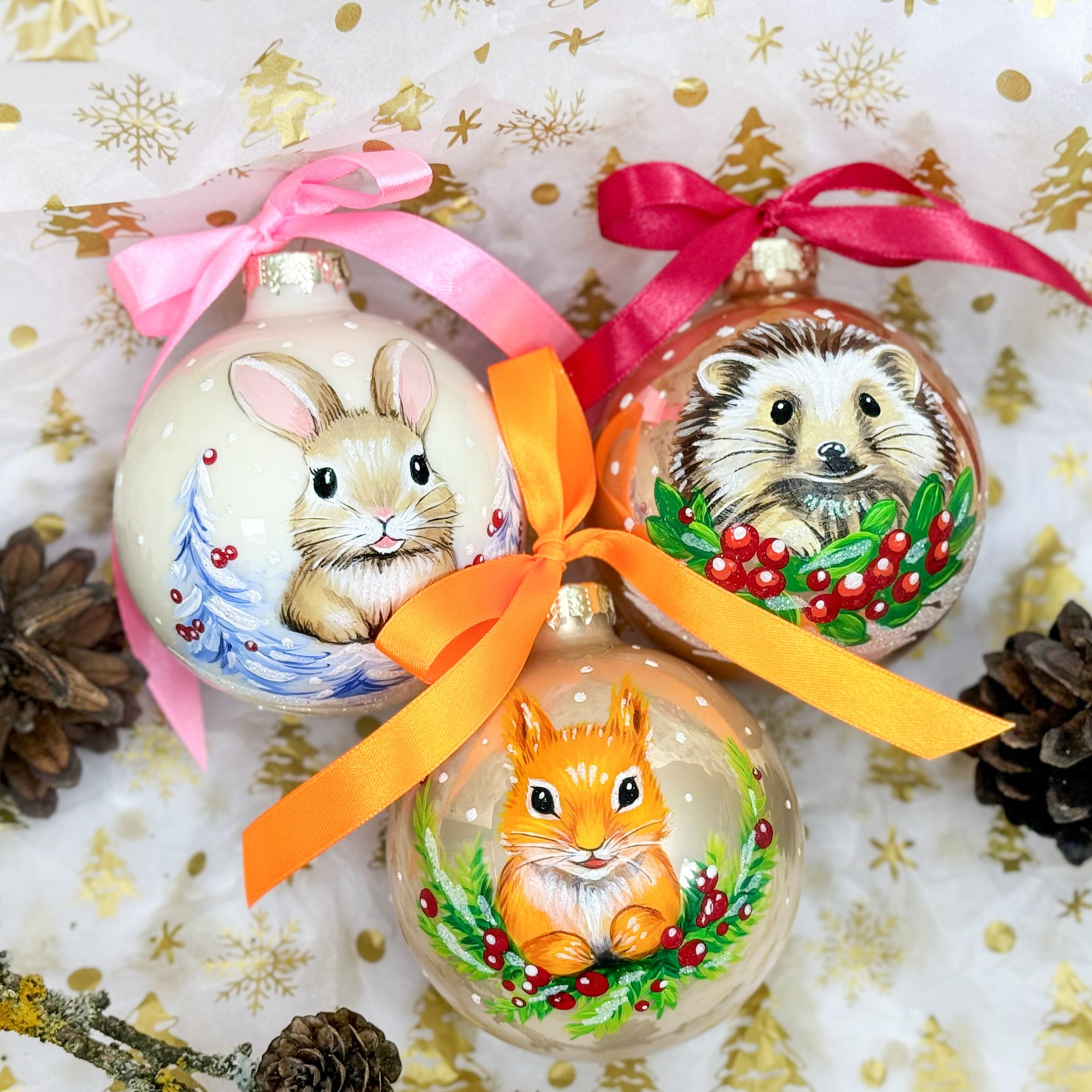 Магазин ёлочных шаров с ручной художественной росписью. Художественная ручная роспись елочных шаров, корпоративные подарки и восковые аромасвечи