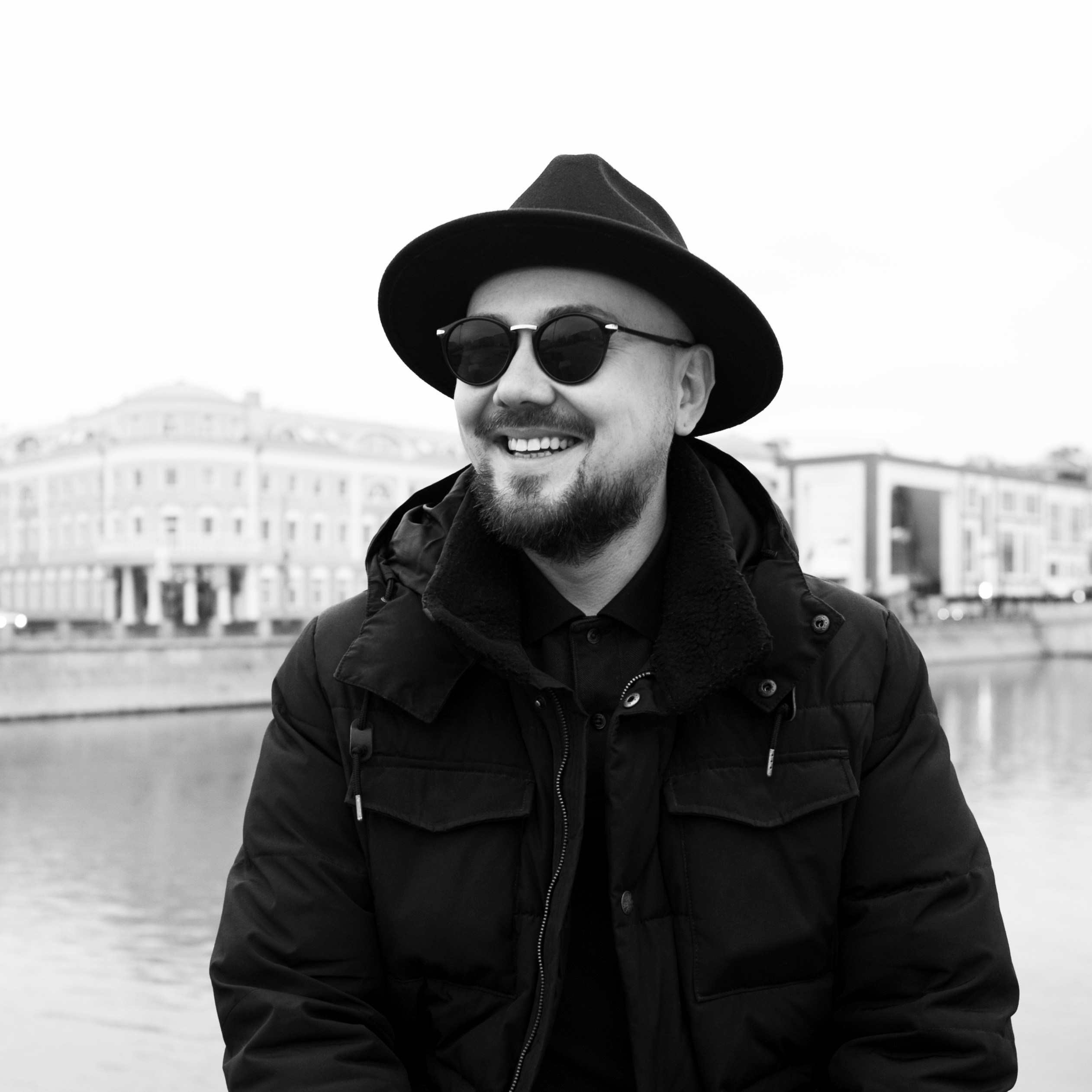 Рекламный коммерческий фотограф в Москве Владимир Лукьянов
