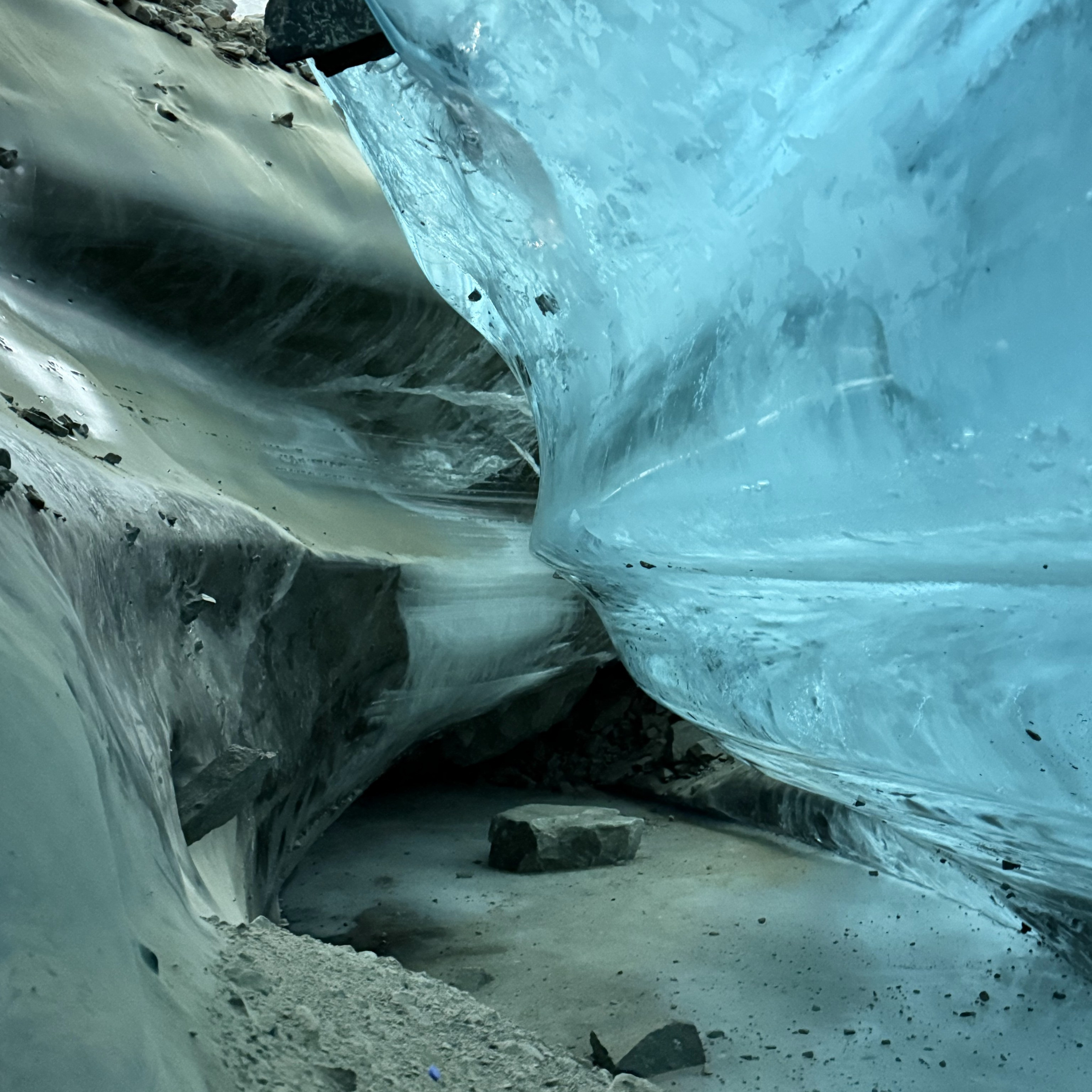 Ледник Богдановича в Алматы, Казахстан