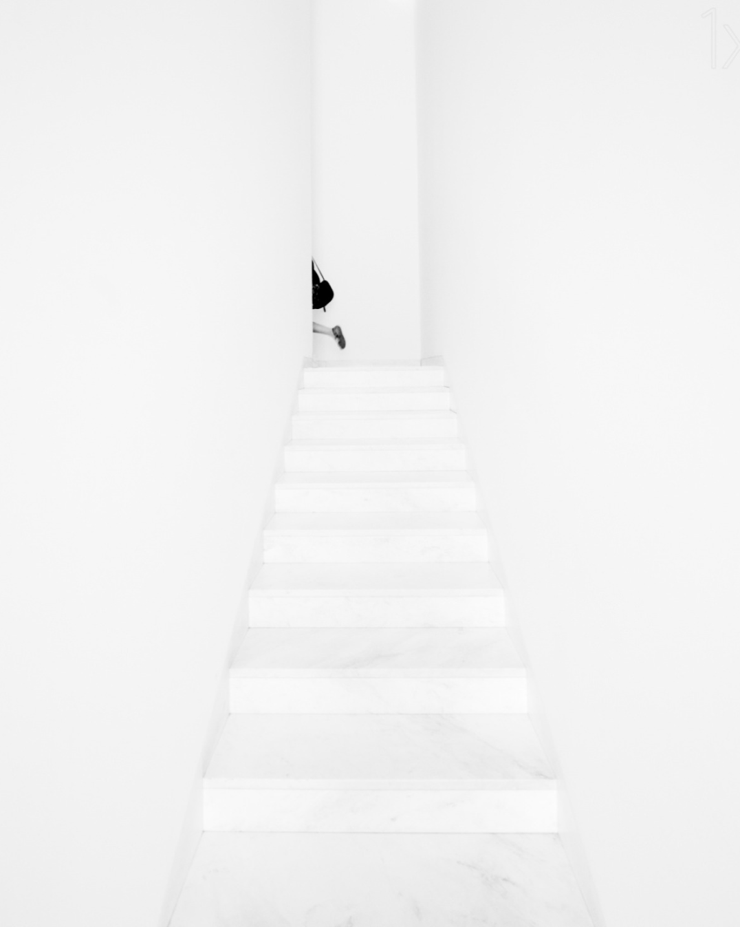 «Leaving the white corridor», фото Paco Palazоn, Июнь, 2013