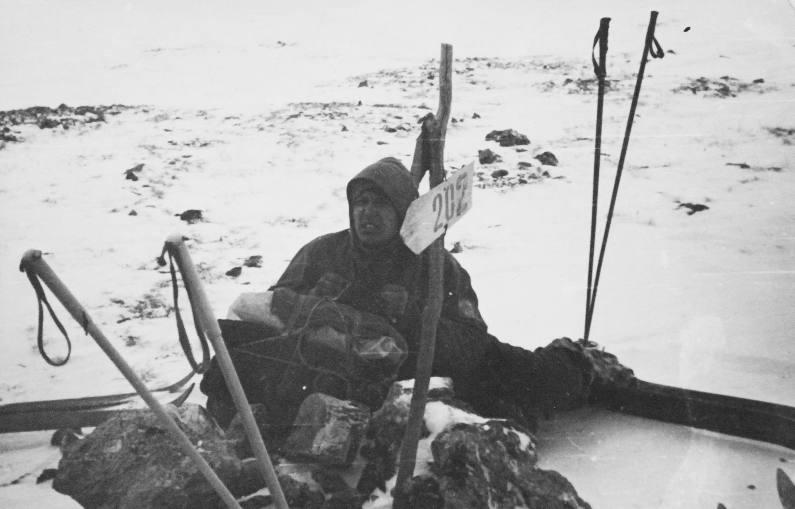А мне б дороги далекие и маршруты нелегкие (1983). Фотограф Эдуард Алмадаков